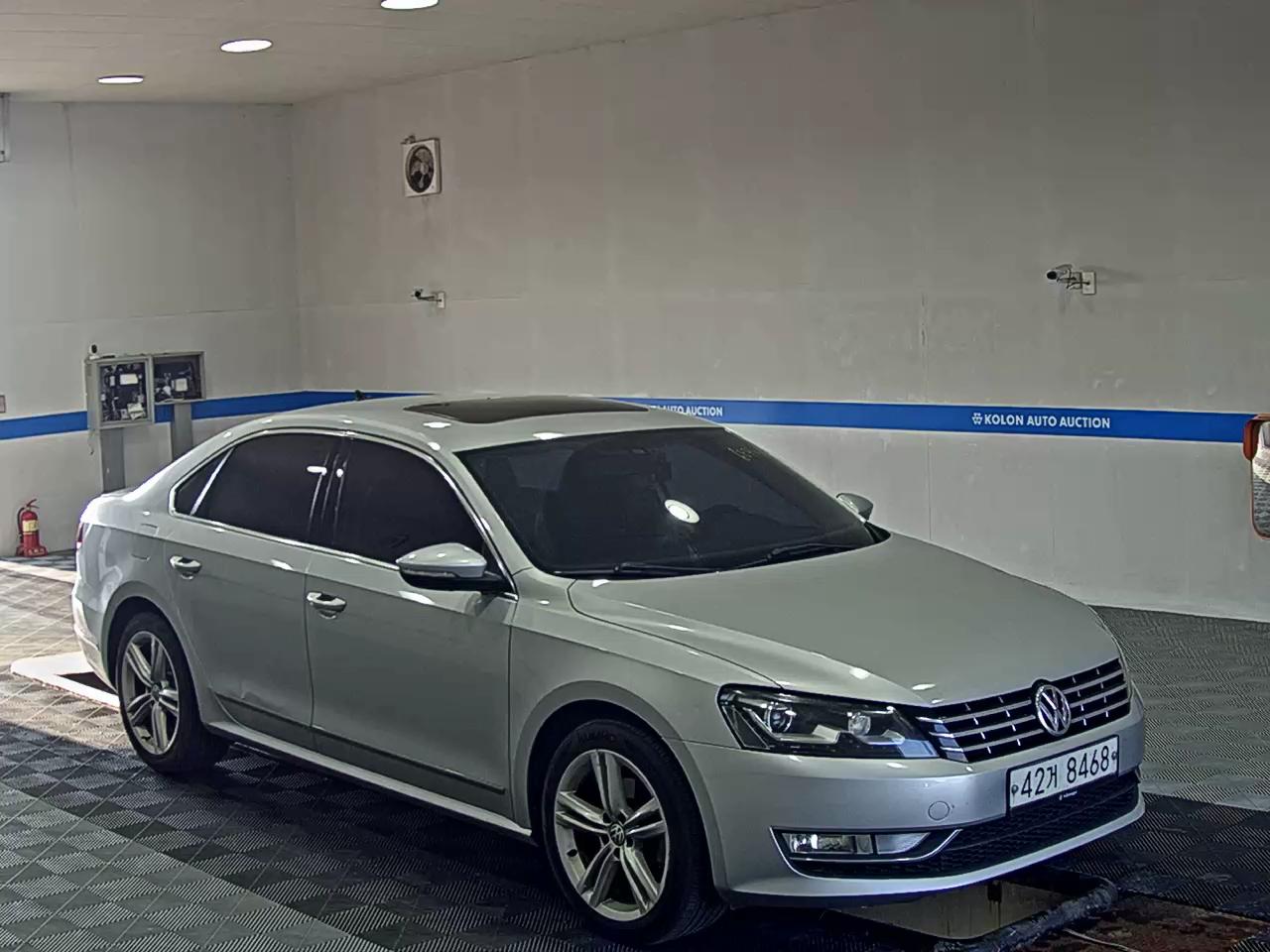 VOLKSWAGEN THE NEW PASSAT (7TH GEN) 2.0 TDI 2014 - zdjęcie 3