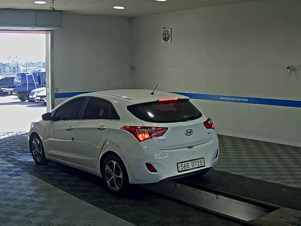 HYUNDAI THE NEW i30 1.6 VGT PYL 2016 - zdjęcie 6