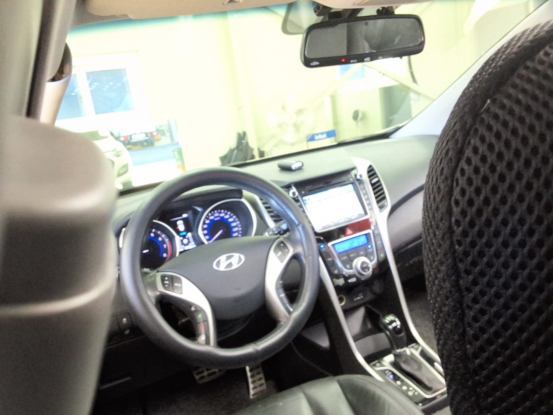 HYUNDAI NEW i30 1.6 GDi EXTREME 2012 - zdjęcie 12