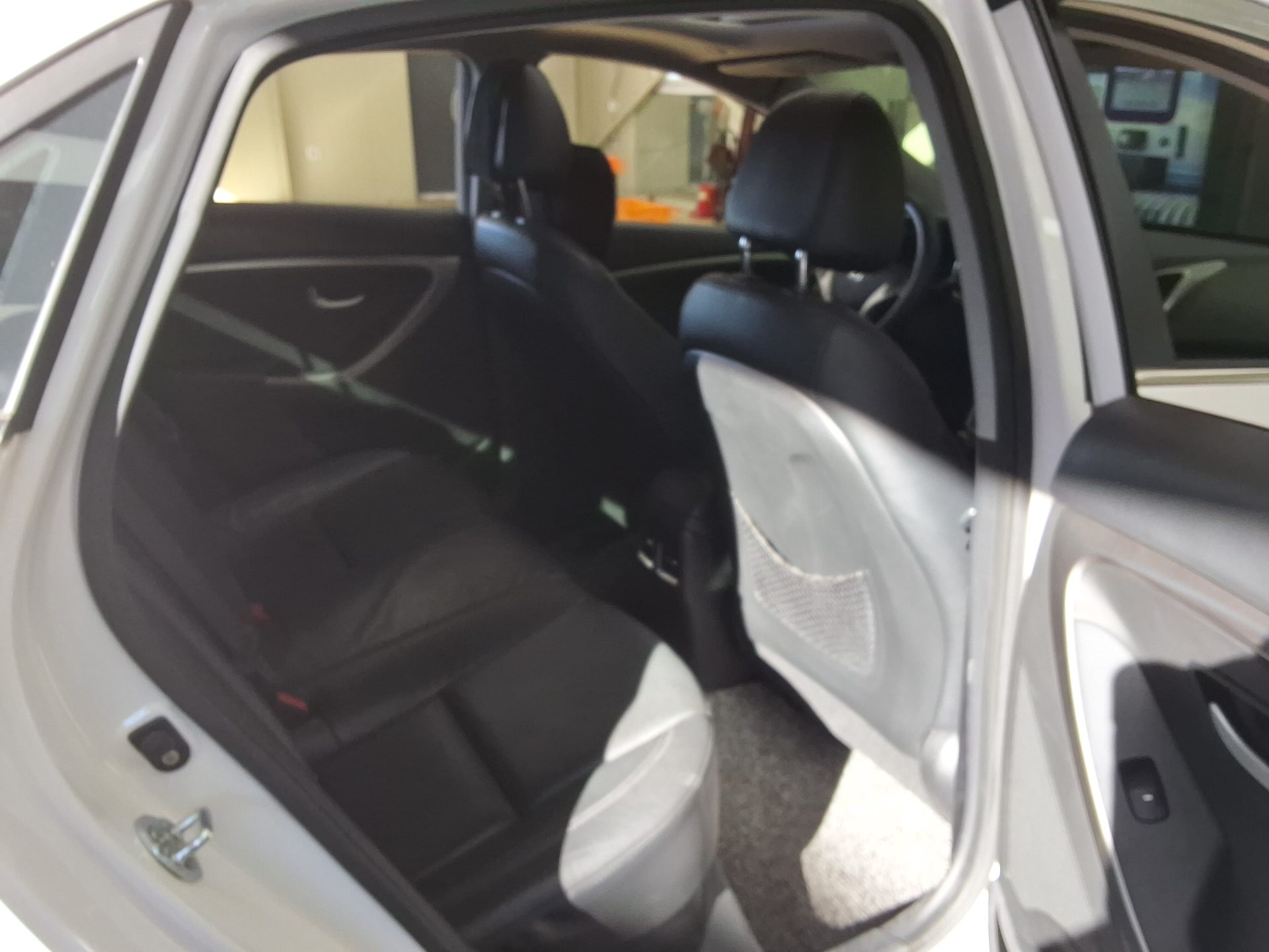 HYUNDAI NEW i30 1.6 GDi EXTREME 2012 - zdjęcie 14