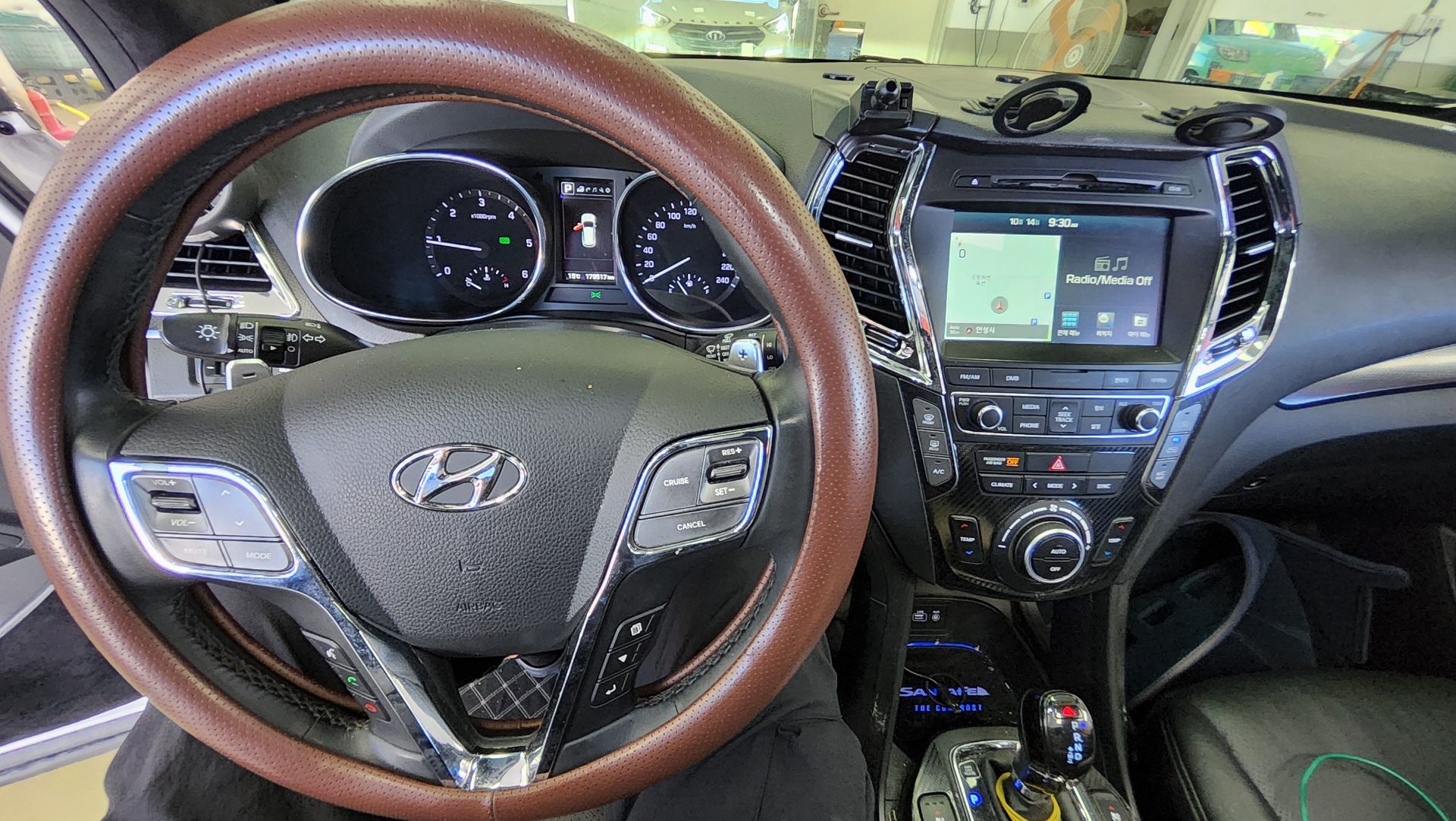 HYUNDAI SANTA FE THE PRIME DIESEL R2.0 2WD EXCLUSIVE 2017 - zdjęcie 18