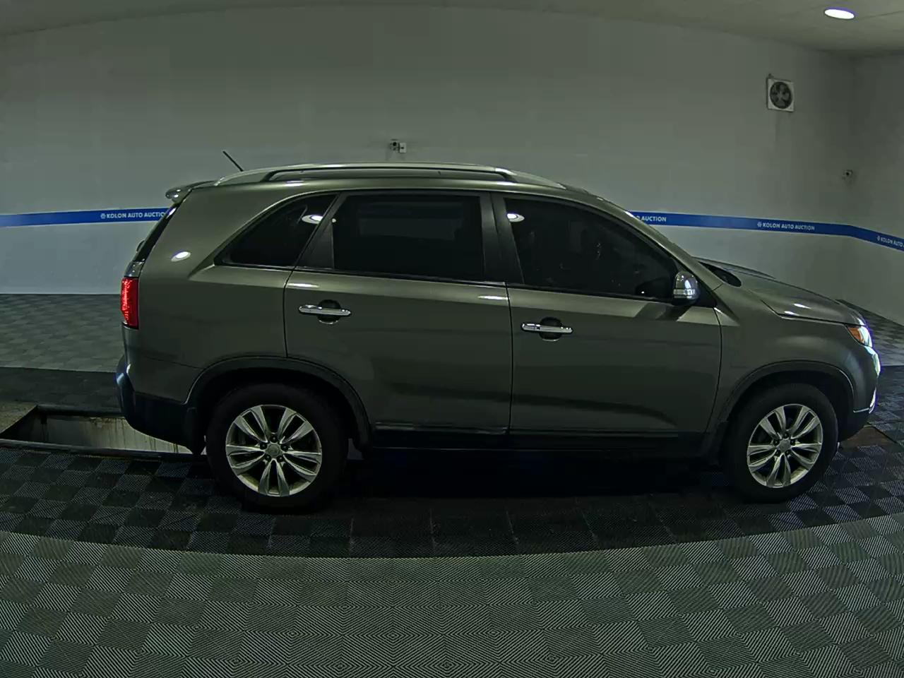 KIA SORENTO R DIESEL 2.2 2WD TLX LUXURY MODEL 2010 - zdjęcie 4