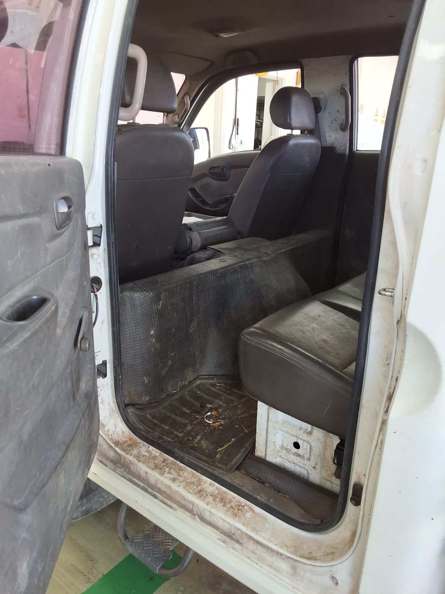 HYUNDAI PORTER II CRDi DOUBLE CAB EXTRA LONG WHEELBASE PLUS 2015 - zdjęcie 12