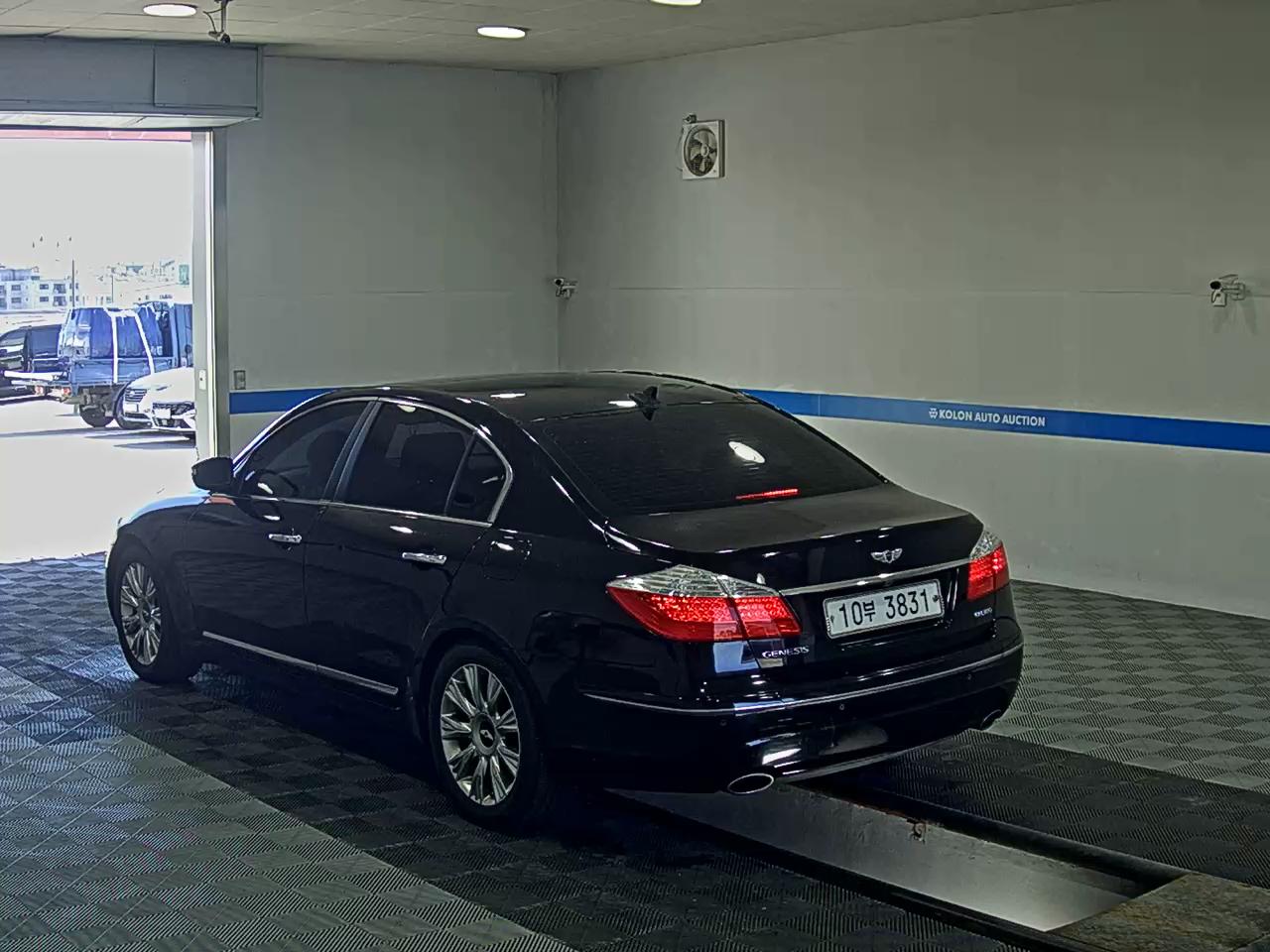 HYUNDAI GENESIS BH 380 ROYAL 2008 - zdjęcie 6