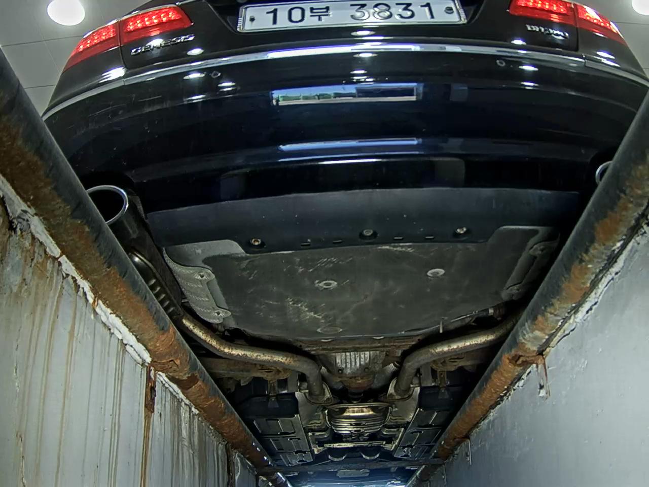 HYUNDAI GENESIS BH 380 ROYAL 2008 - zdjęcie 8