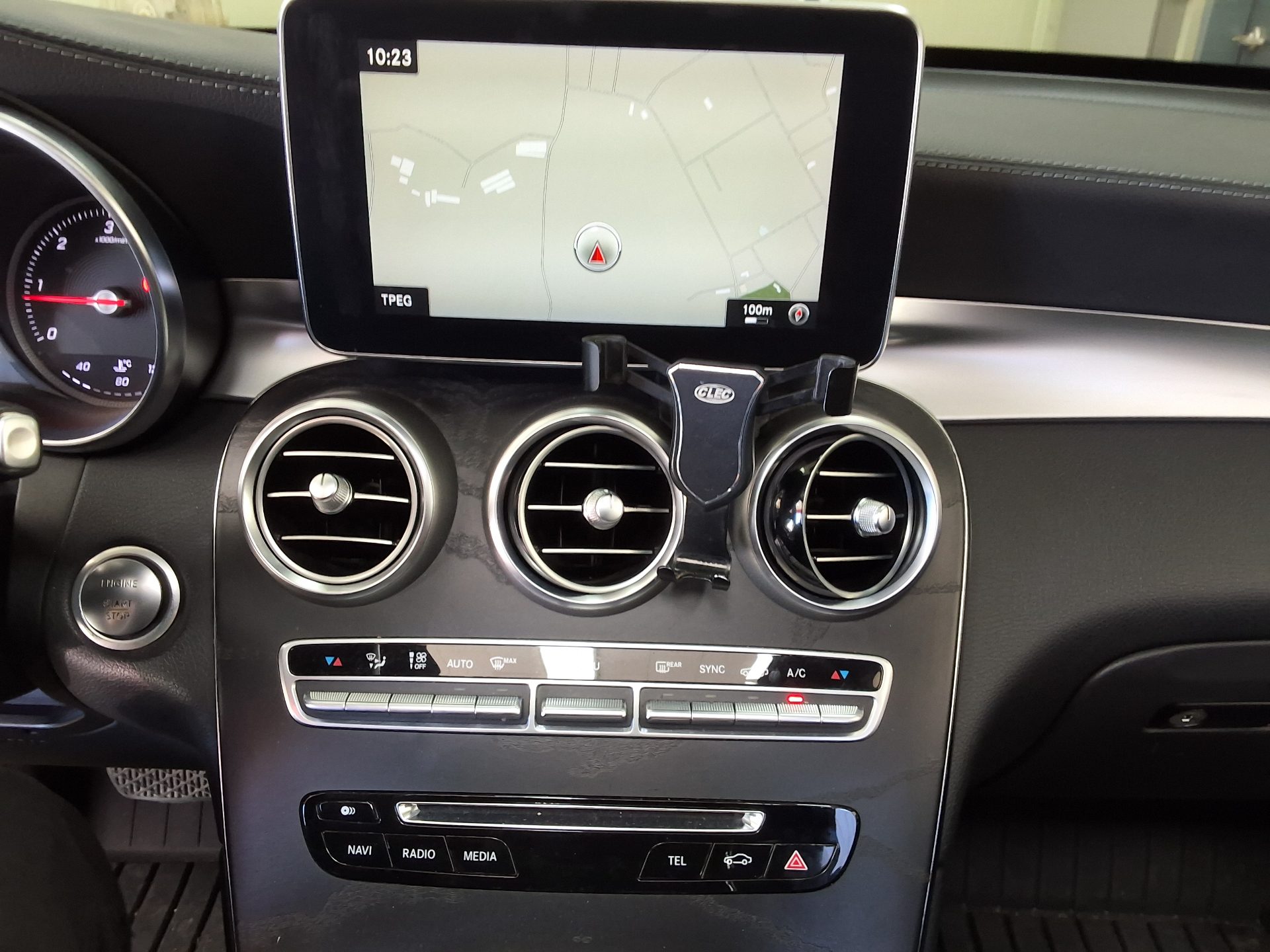 MERCEDES-BENZ GLC-CLASS GLC 220d 4MATIC PREMIUM 2016 - zdjęcie 24