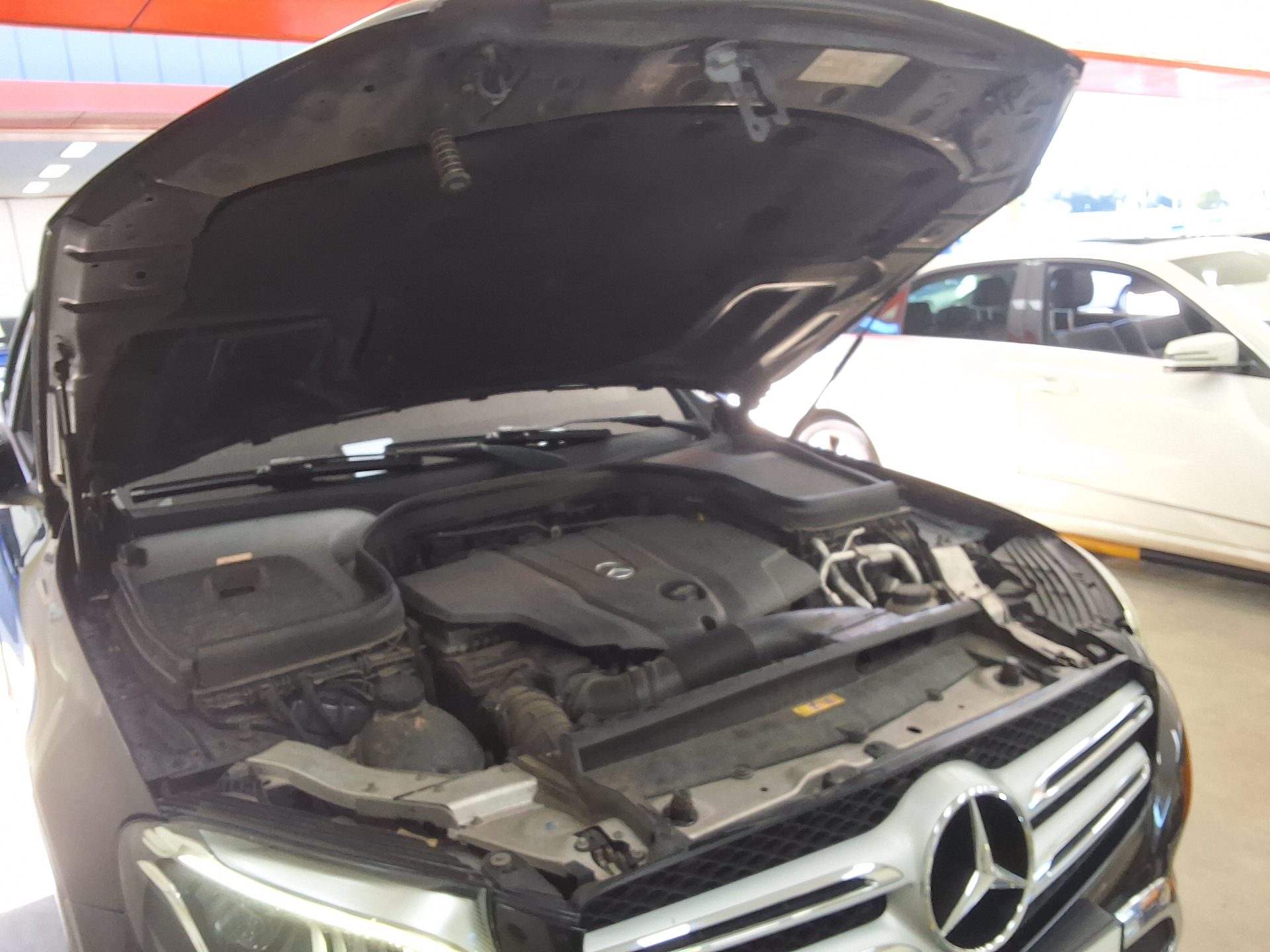 MERCEDES-BENZ GLC-CLASS GLC 220d 4MATIC PREMIUM 2016 - zdjęcie 18