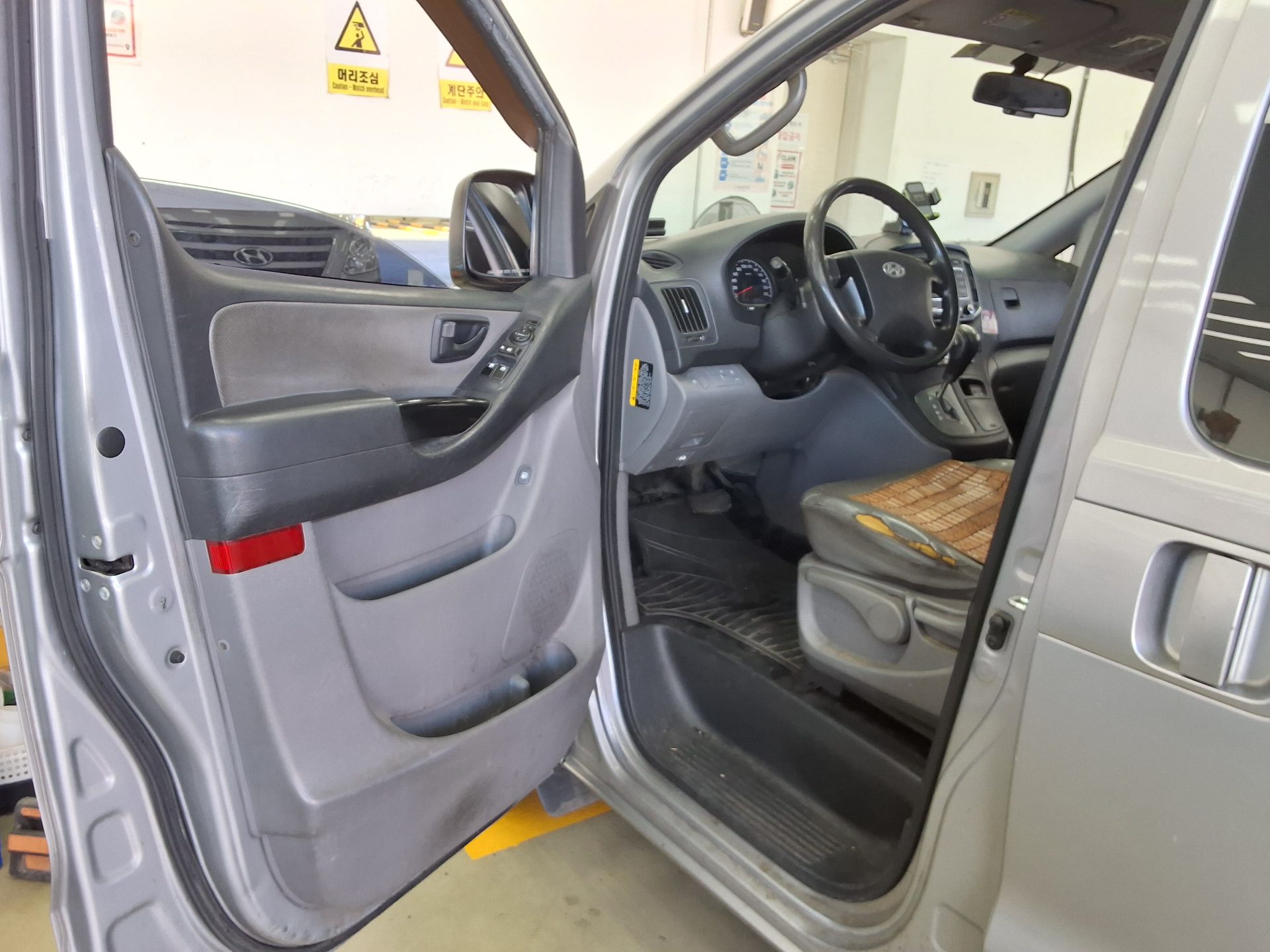 HYUNDAI GRAND STAREX 5-SEATER DIESEL VAN SMART 2016 - zdjęcie 10