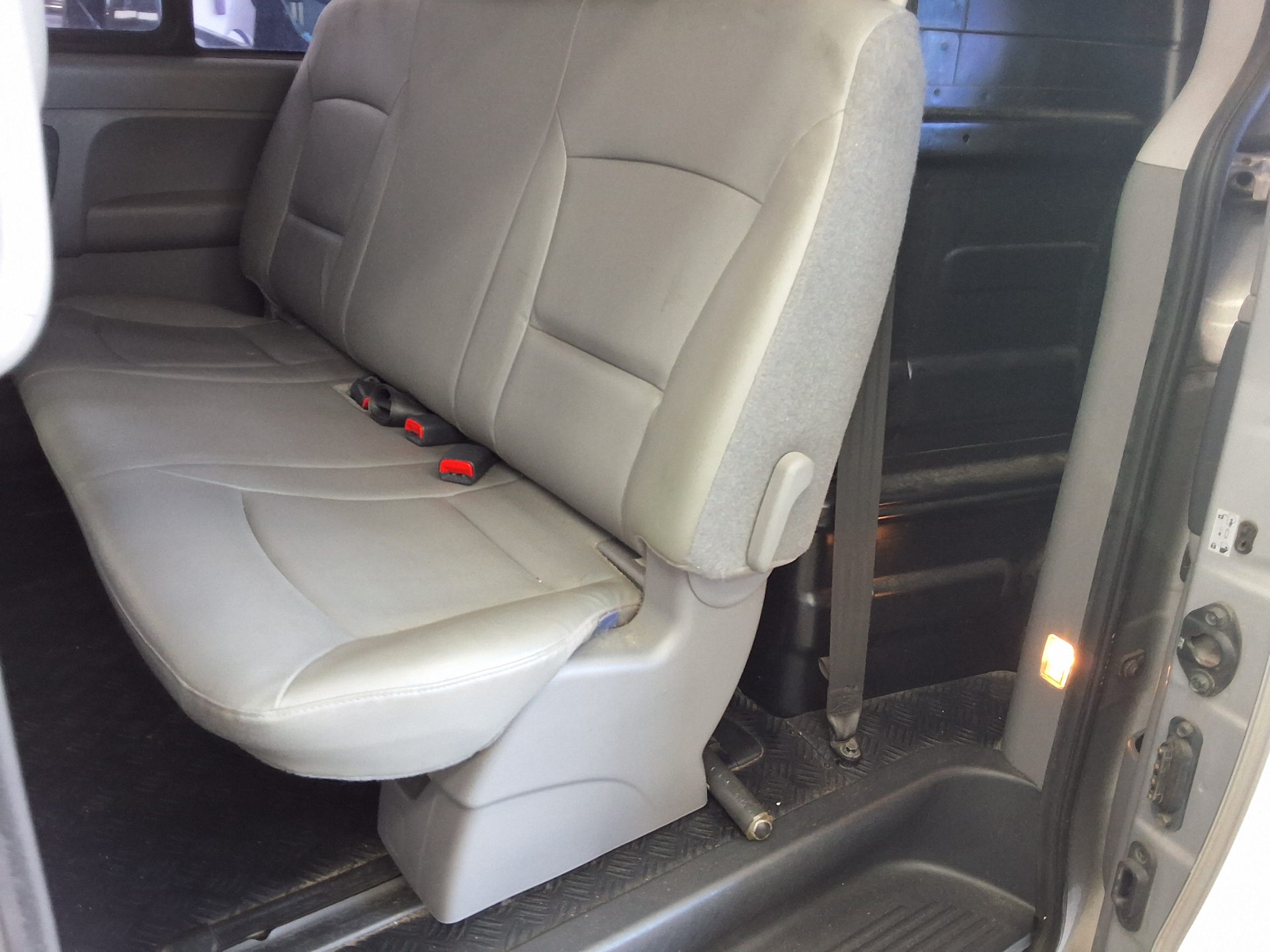 HYUNDAI GRAND STAREX 5-SEATER DIESEL VAN SMART 2016 - zdjęcie 12