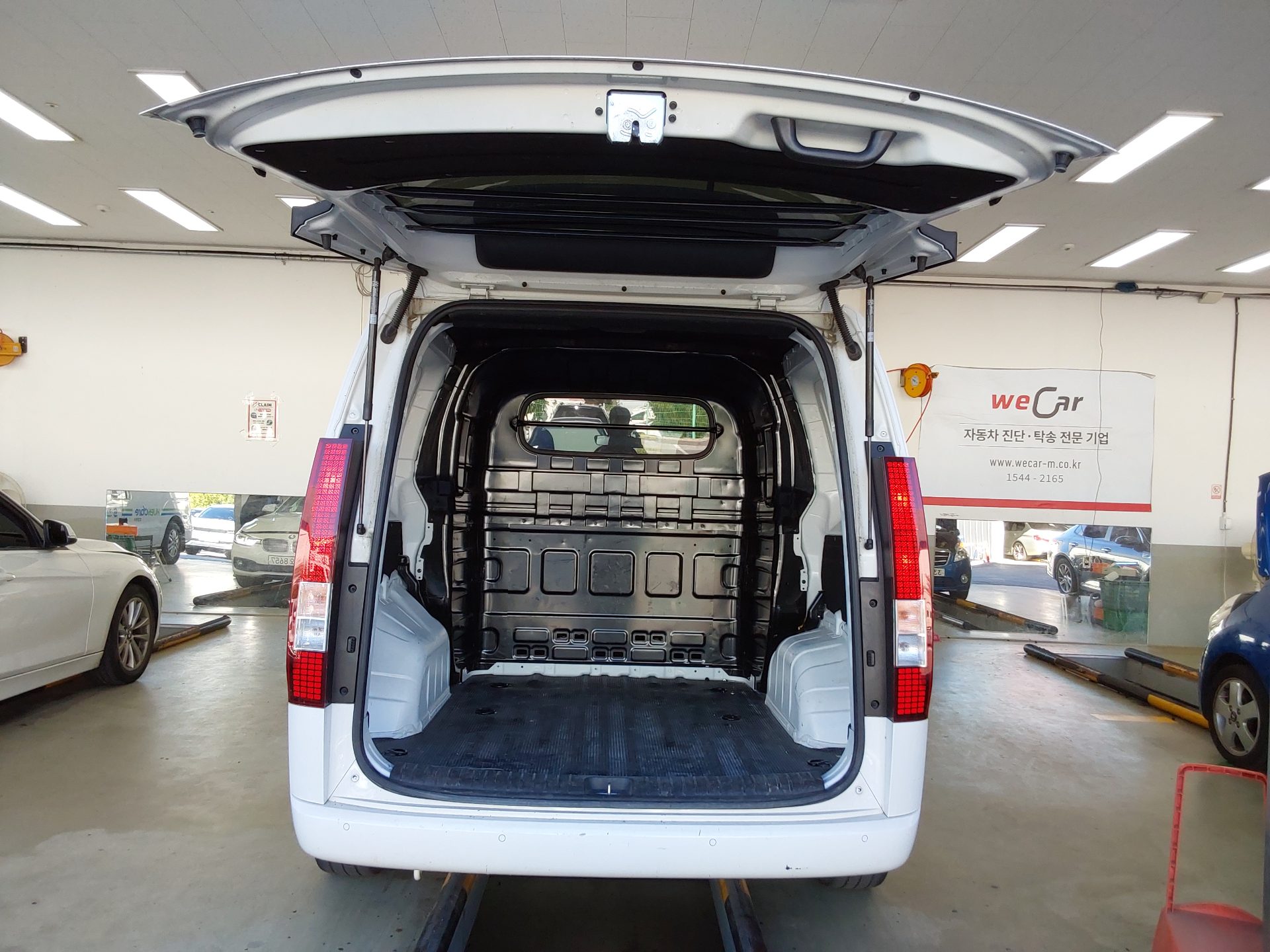 HYUNDAI STARIA 2.2 DIESEL CARGO 5-SEATER SMART 2022 - zdjęcie 15