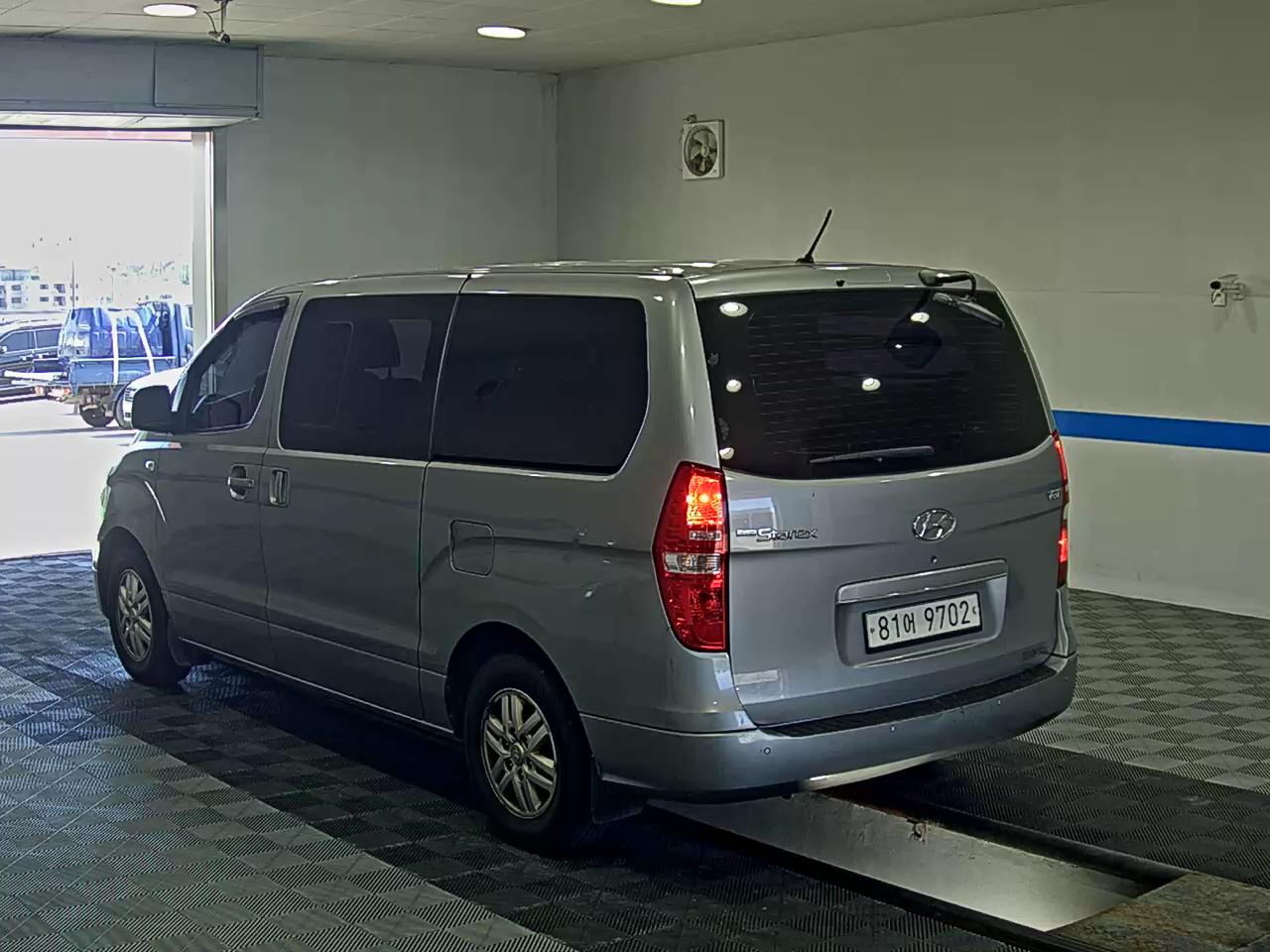 HYUNDAI GRAND STAREX 5-SEATER DIESEL VAN SMART 2016 - zdjęcie 6