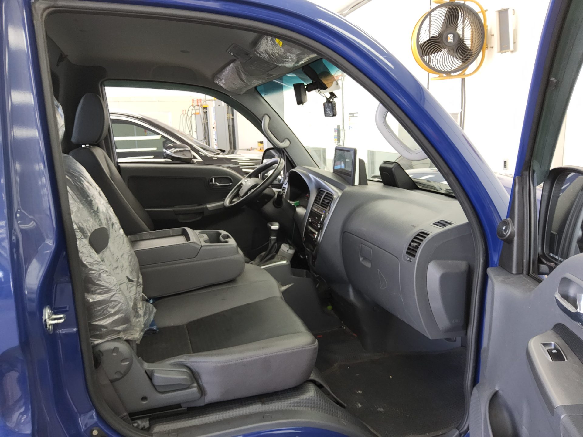 KIA THE NEW BONGO III CARGO 1.2 TON LPG STANDARD CAB EXTRA LONG WHEELBASE GLS 2025 - zdjęcie 12