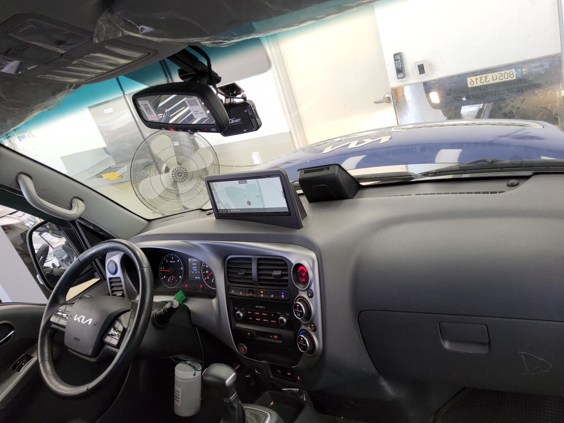 KIA THE NEW BONGO III CARGO 1.2 TON LPG STANDARD CAB EXTRA LONG WHEELBASE GLS 2025 - zdjęcie 11
