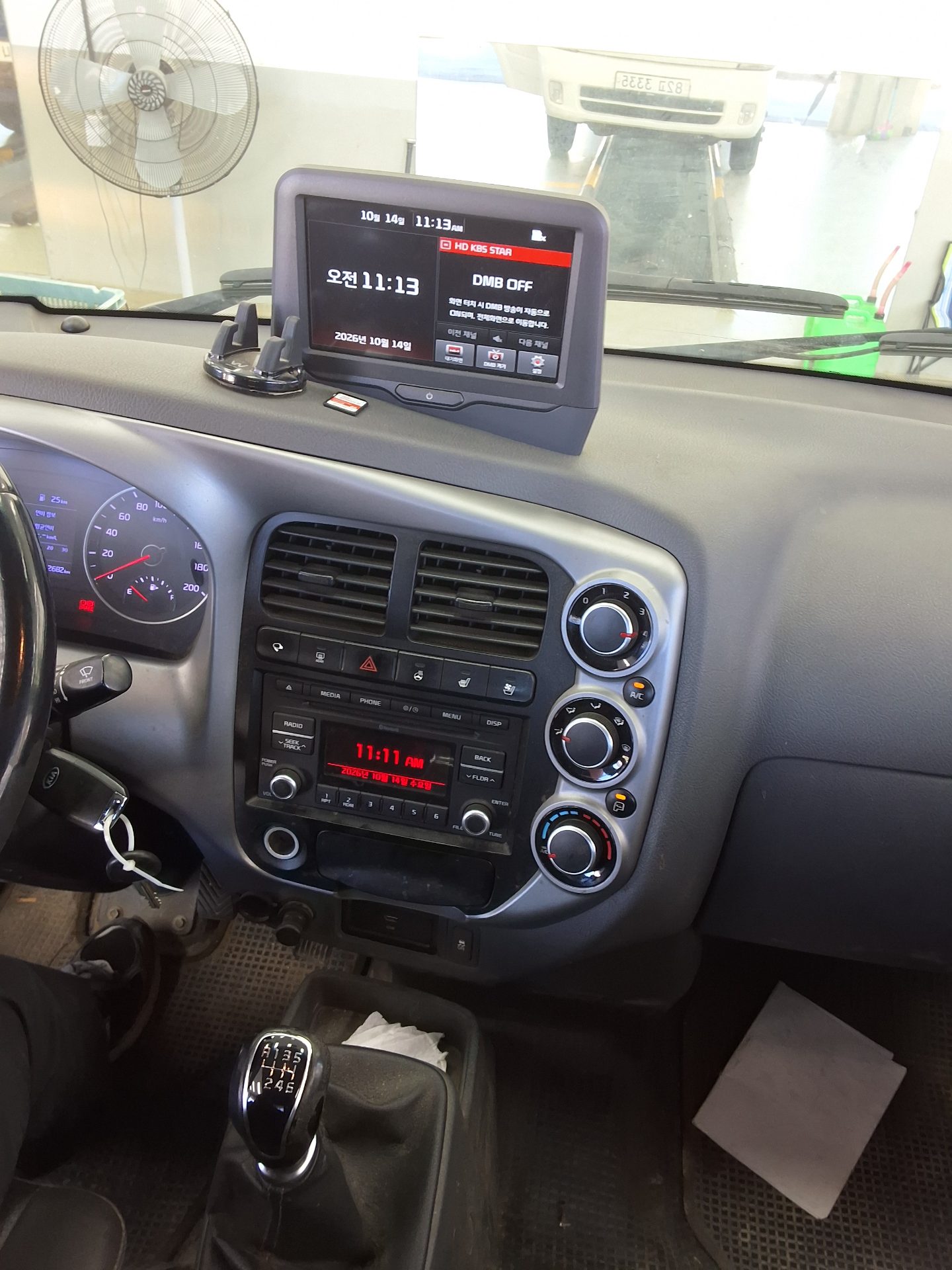 KIA THE NEW BONGO III CARGO 1.2 TON KING CAB EXTRA LONG WHEELBASE GLS 2020 - zdjęcie 15