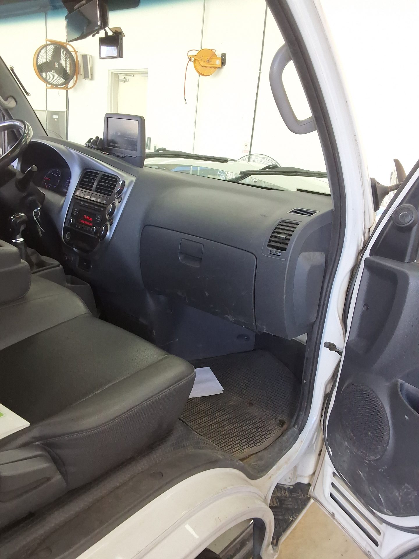 KIA THE NEW BONGO III CARGO 1.2 TON KING CAB EXTRA LONG WHEELBASE GLS 2020 - zdjęcie 12