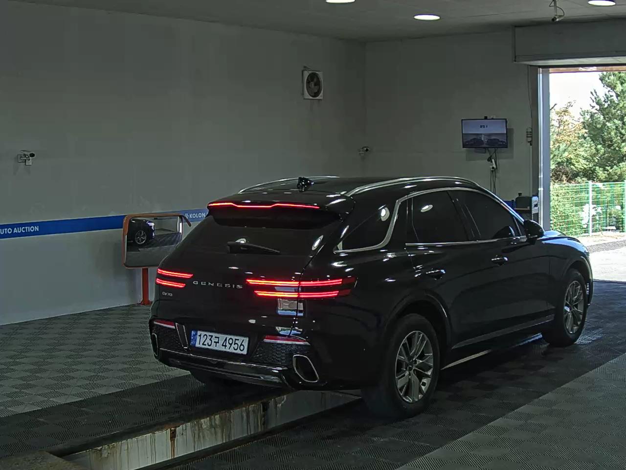 GENESIS GV70 2.5T 2WD BASE MODEL 2023 - zdjęcie 5