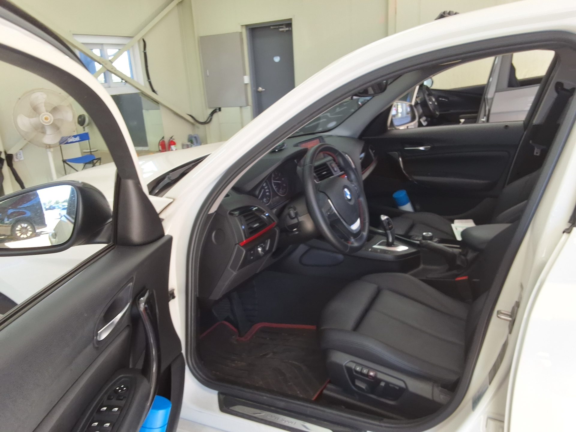 BMW 1 SERIES (2ND GEN) 5-DOOR 118d SPORT LINE 2016 - zdjęcie 11