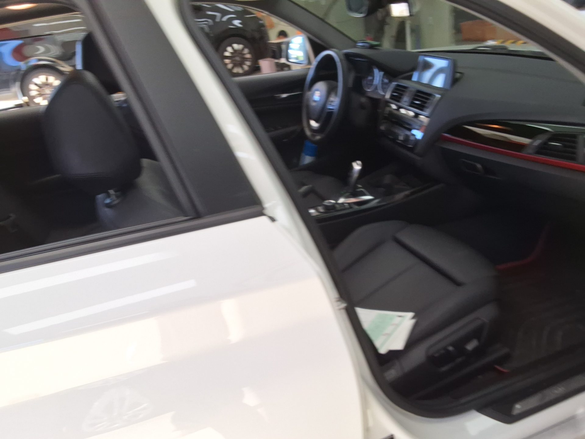 BMW 1 SERIES (2ND GEN) 5-DOOR 118d SPORT LINE 2016 - zdjęcie 15