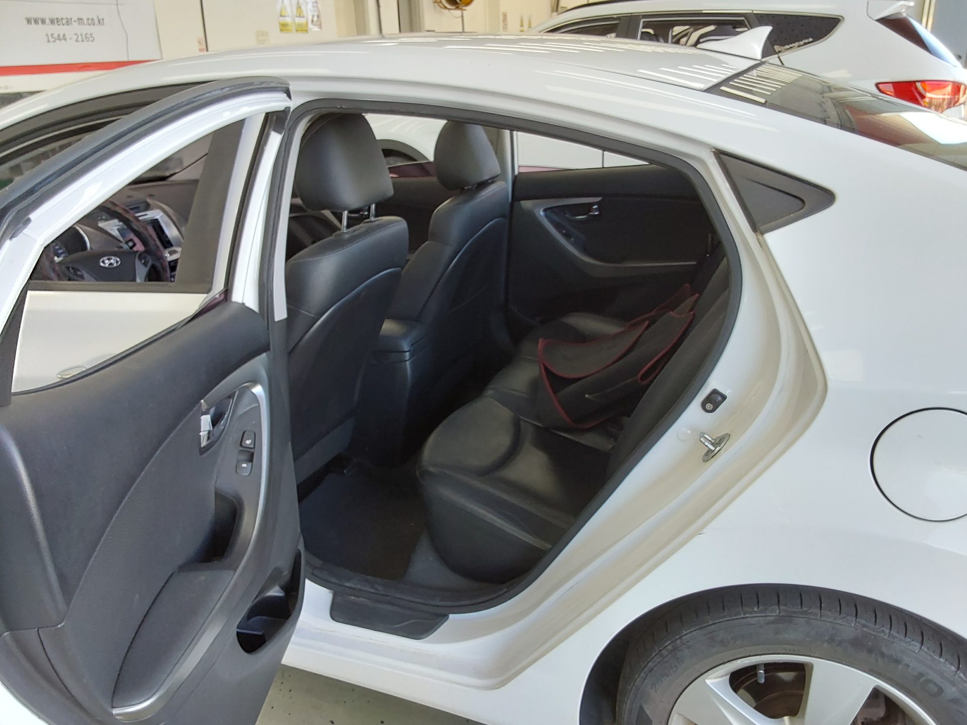HYUNDAI AVANTE MD M16 GDi PREMIER 2012 - zdjęcie 12
