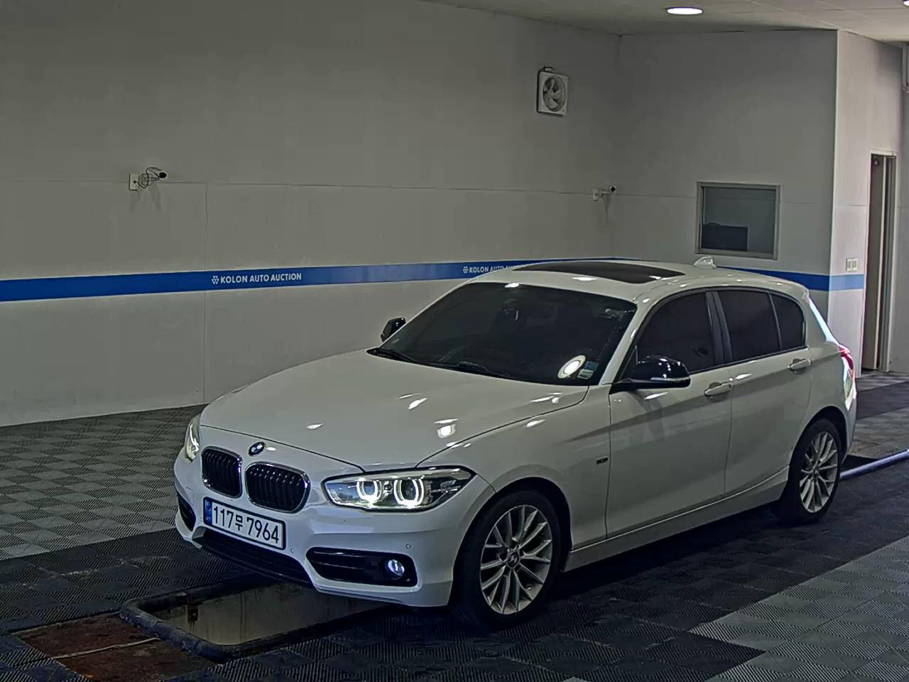 BMW 1 SERIES (2ND GEN) 5-DOOR 118d SPORT LINE 2016 - zdjęcie 2