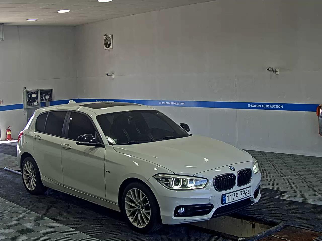 BMW 1 SERIES (2ND GEN) 5-DOOR 118d SPORT LINE 2016 - zdjęcie 3