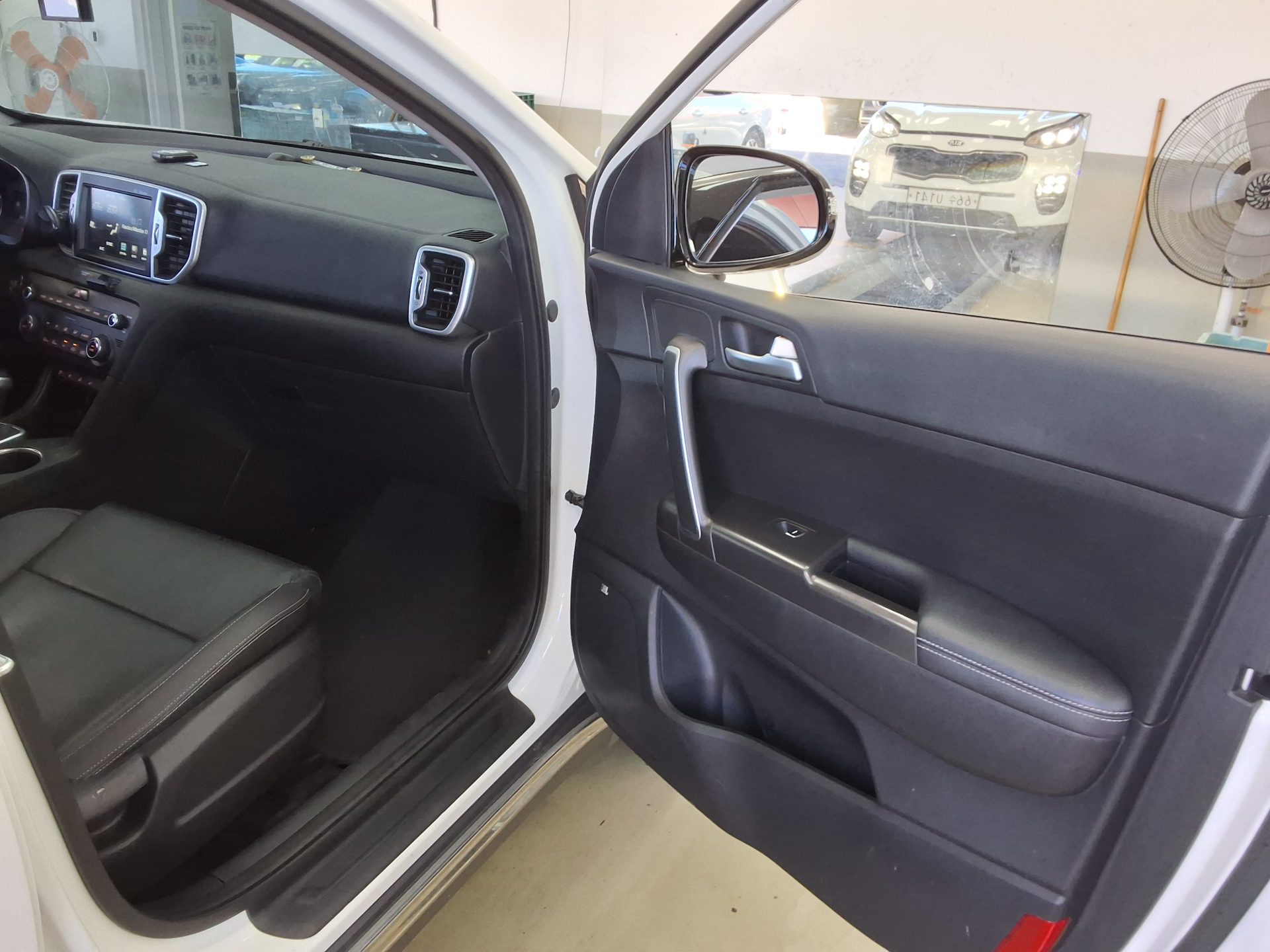 KIA NEW SPORTAGE 1.7 2WD NOBLESSE 2016 - zdjęcie 14