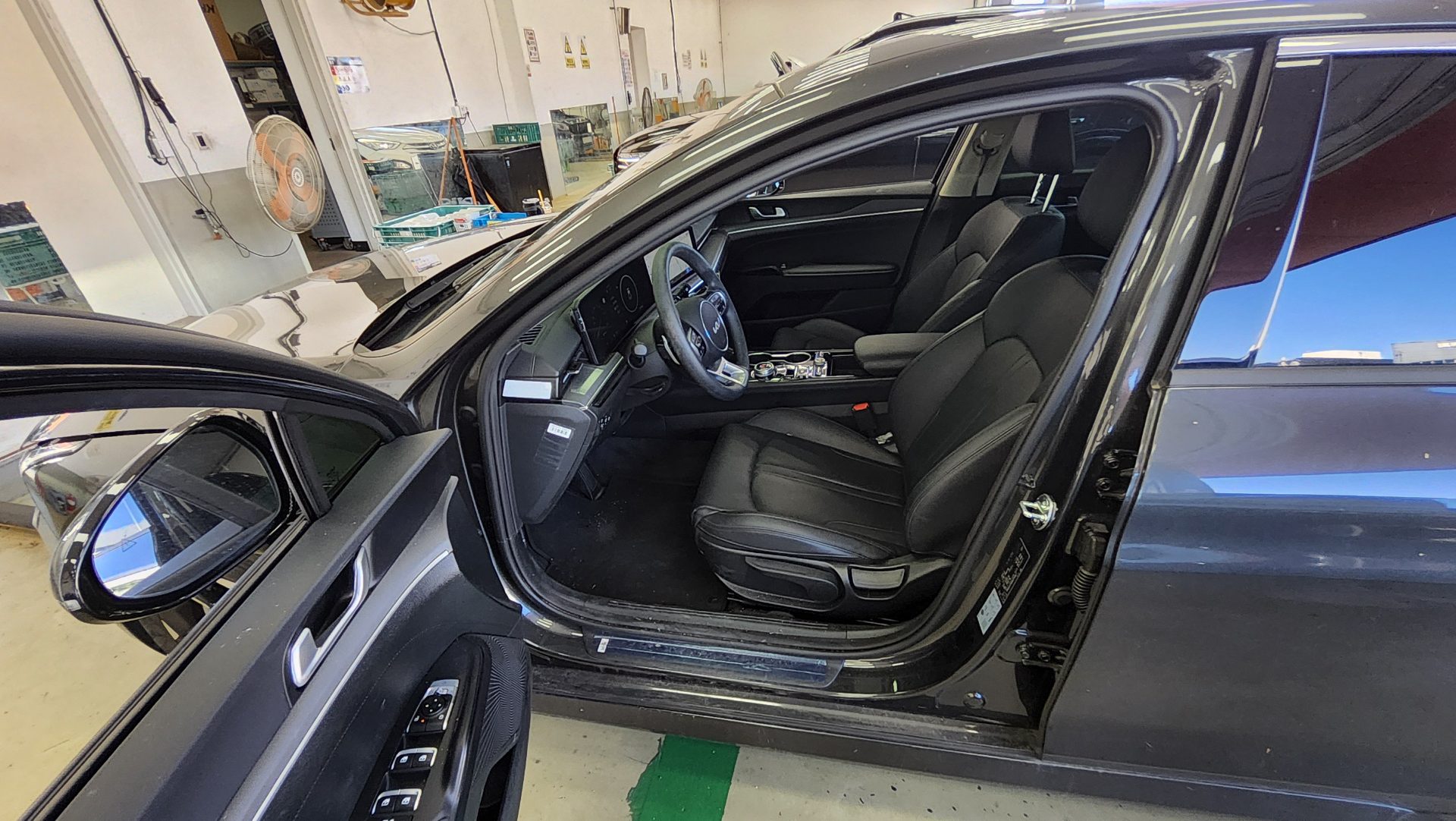 KIA THE NEW K5 (DL3) 2.0 GASOLINE PRESTIGE 2024 - zdjęcie 10