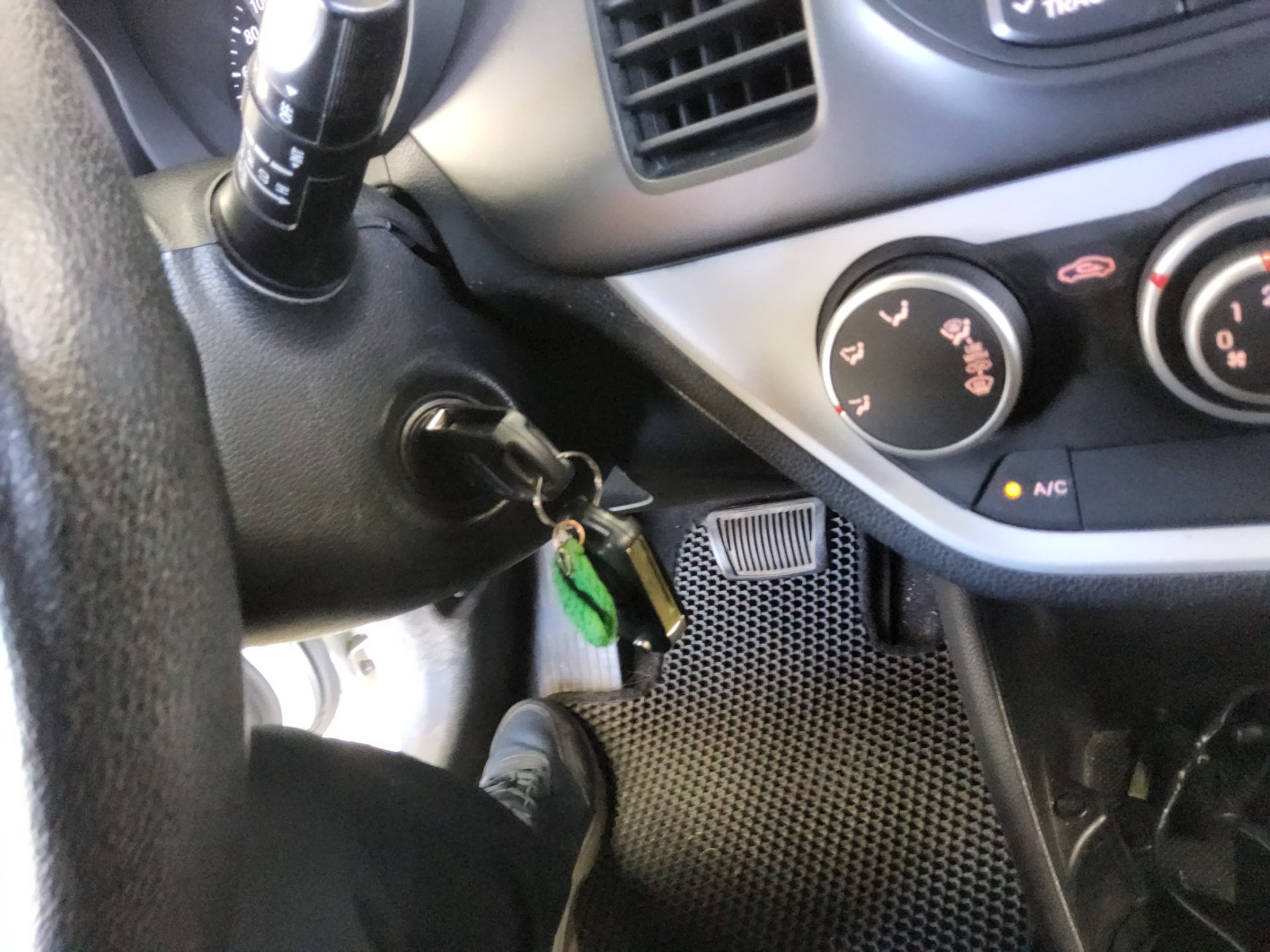 KIA ALL NEW MORNING GASOLINE DELUXE SPECIAL 2012 - zdjęcie 17