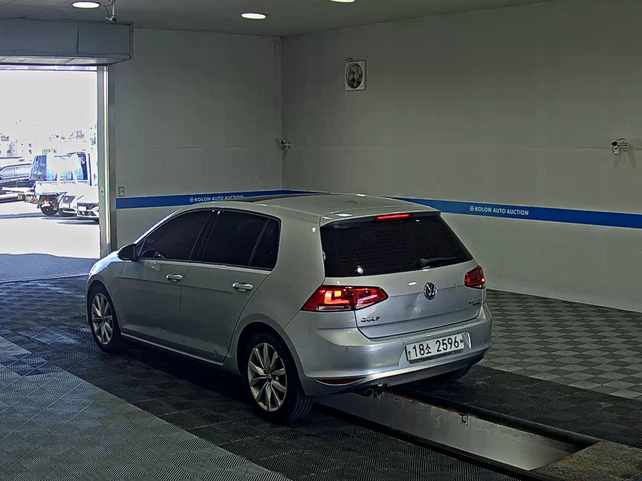 VOLKSWAGEN GOLF (7TH GEN) 2.0 TDI 2013 - zdjęcie 6