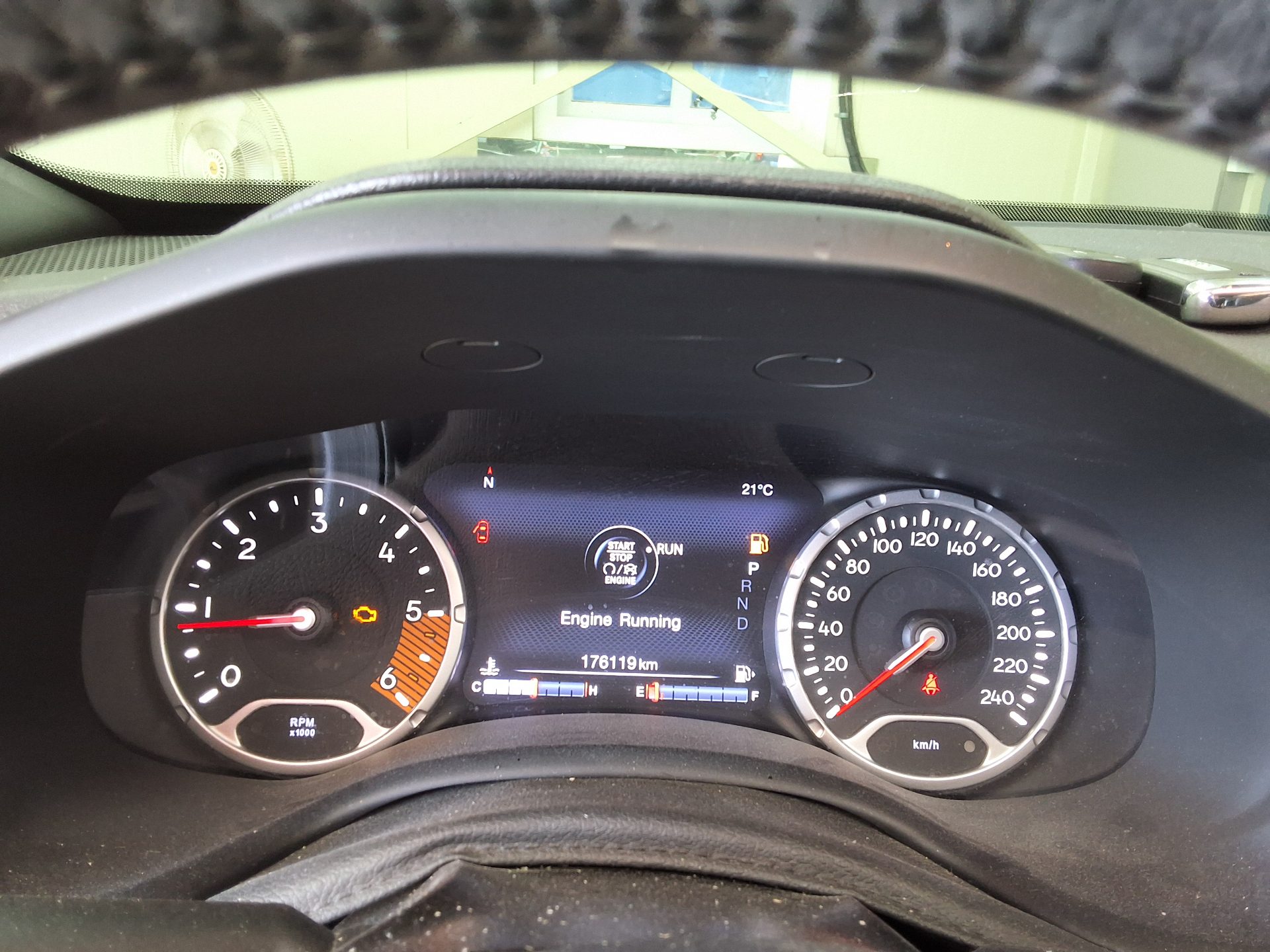 JEEP RENEGADE 1.6 DIESEL LIMITED 2020 - zdjęcie 10