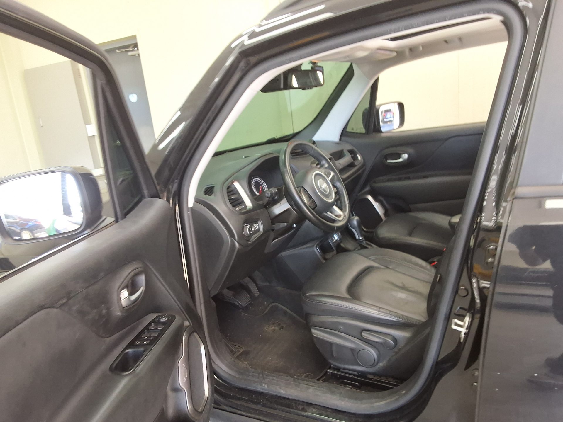 JEEP RENEGADE 1.6 DIESEL LIMITED 2020 - zdjęcie 11