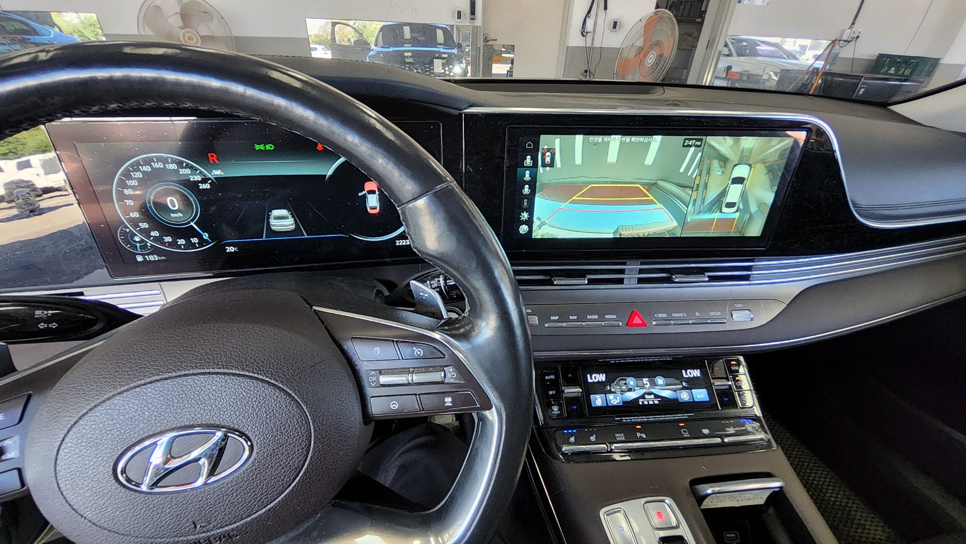 HYUNDAI THE NEW GRANDEUR IG GASOLINE 3.3 EXCLUSIVE 2020 - zdjęcie 19