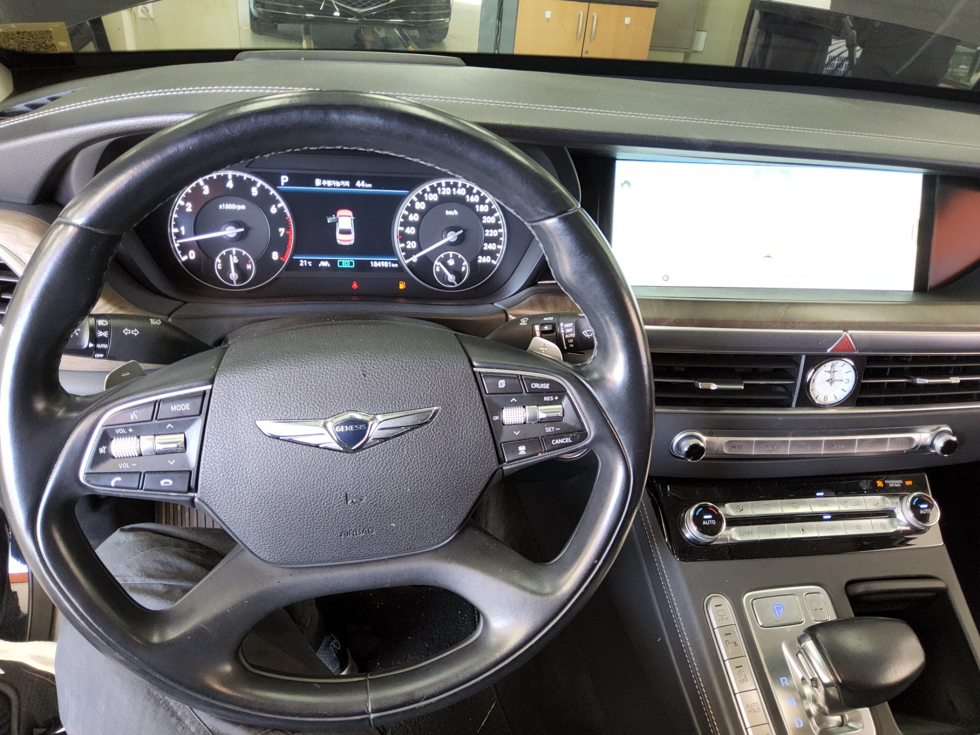 GENESIS G90 3.8 AWD PREMIUM LUXURY 2019 - zdjęcie 22