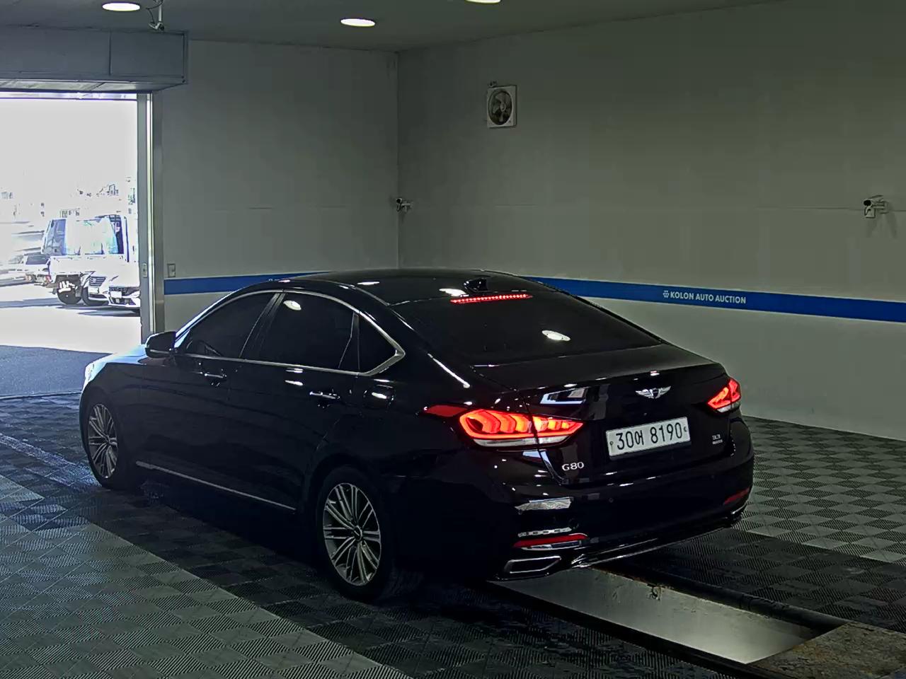 GENESIS G80 3.3 GDi AWD LUXURY 2017 - zdjęcie 6