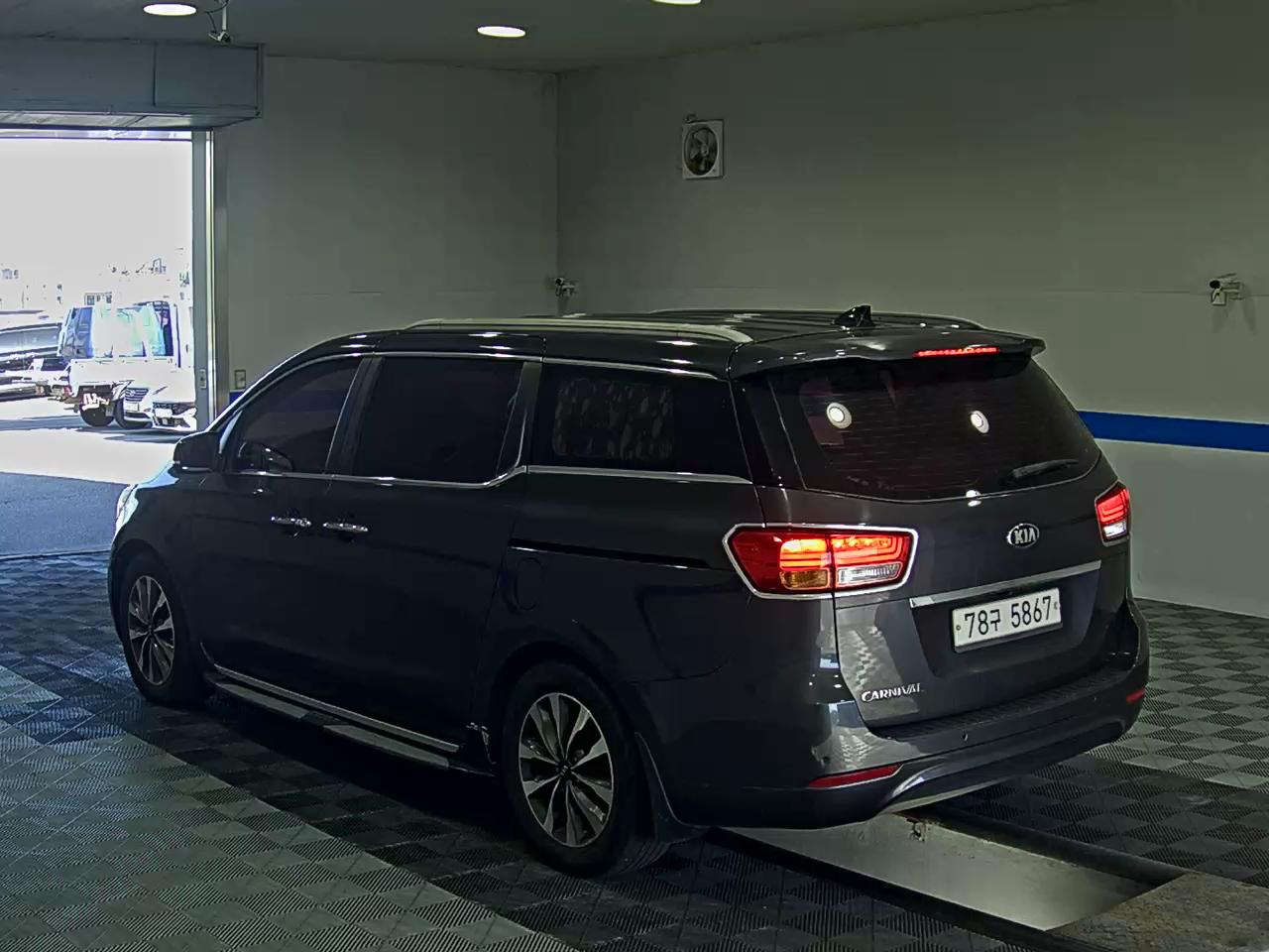 KIA ALL NEW CARNIVAL 11-SEATER DIESEL PRESTIGE 2015 - zdjęcie 6