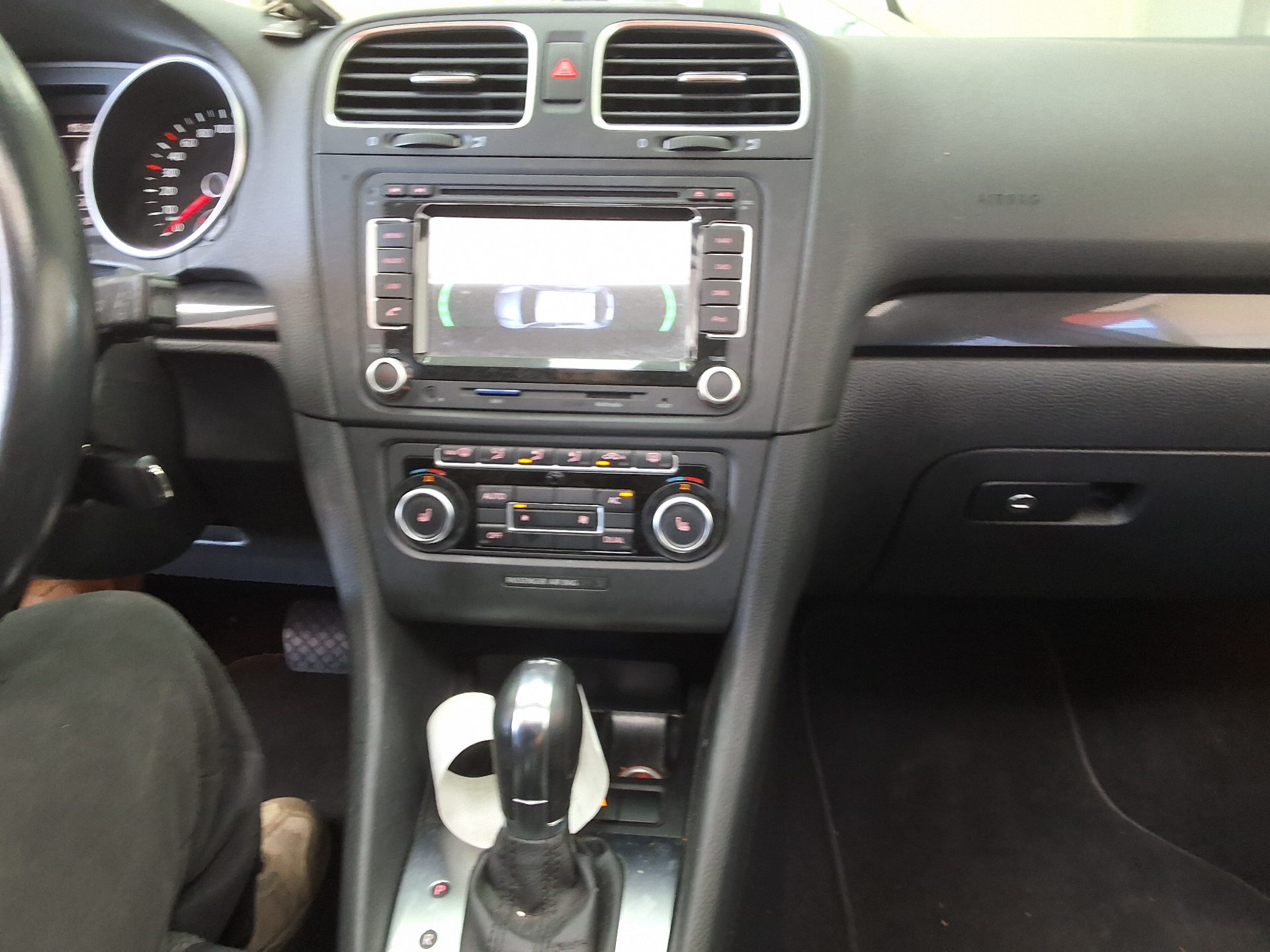 VOLKSWAGEN GOLF (6TH GEN) 2.0 TDI 2012 - zdjęcie 24