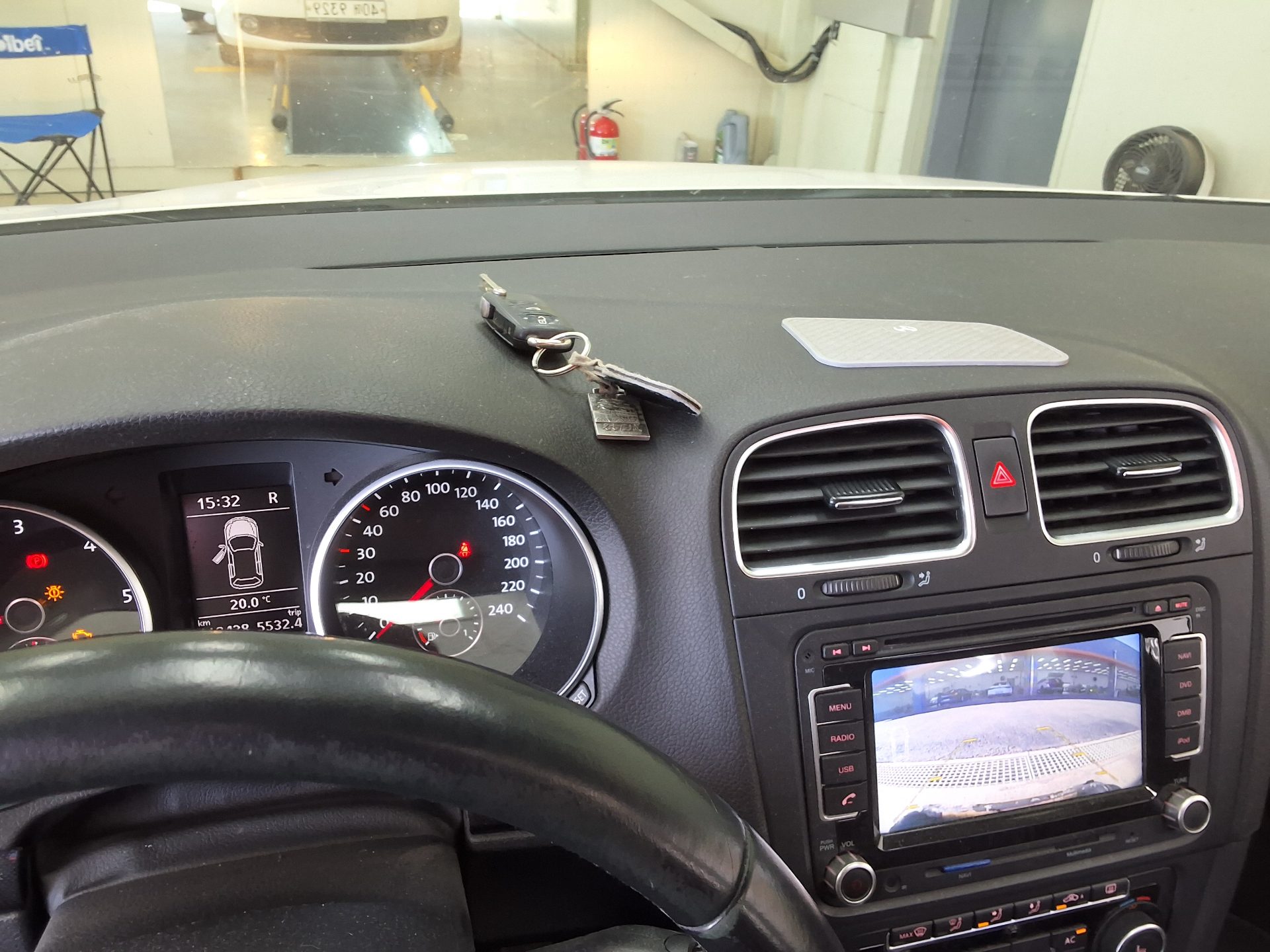 VOLKSWAGEN GOLF (6TH GEN) 2.0 TDI 2012 - zdjęcie 25