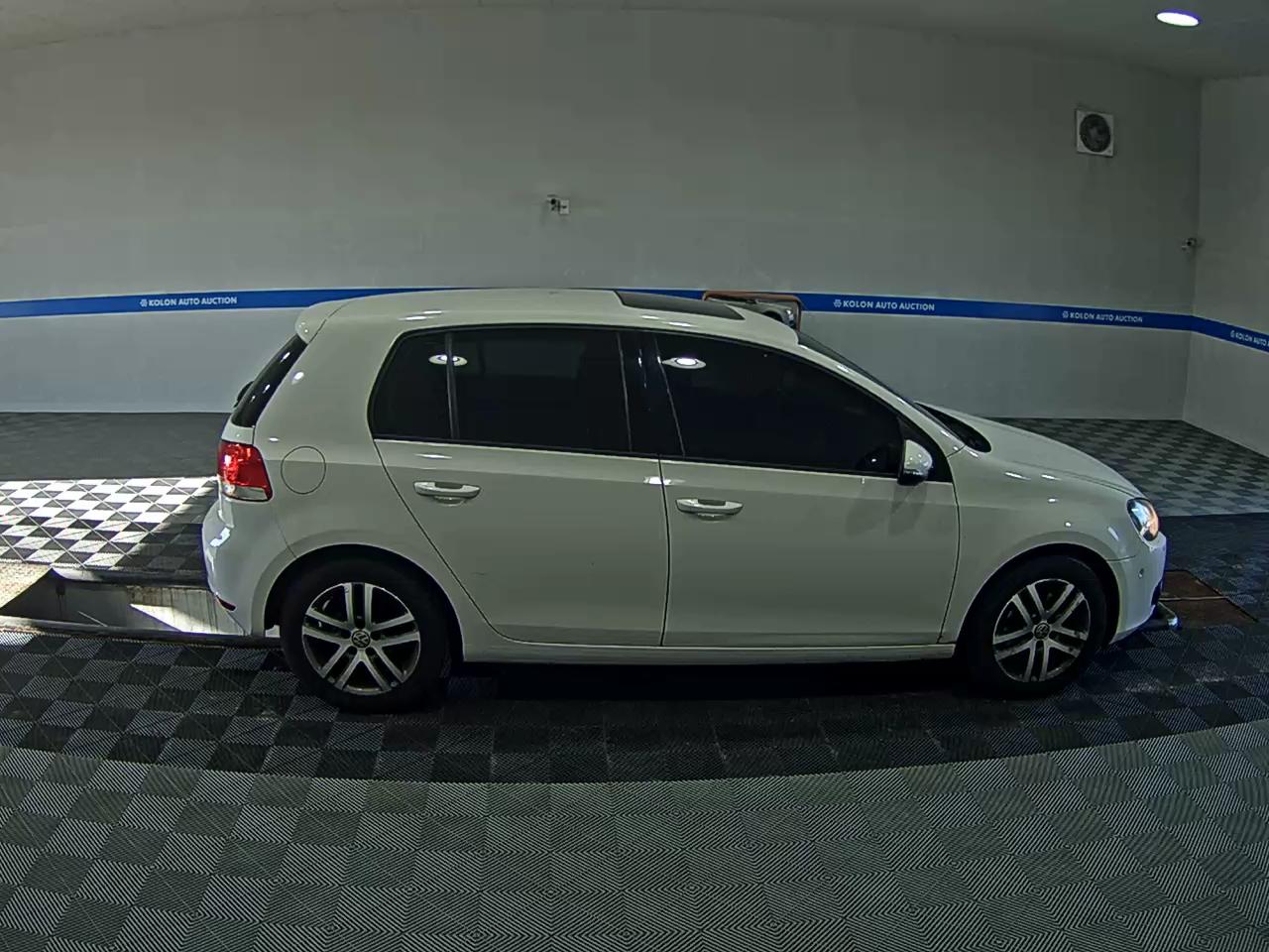 VOLKSWAGEN GOLF (6TH GEN) 2.0 TDI 2012 - zdjęcie 4