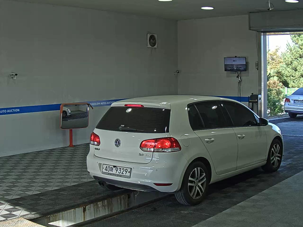 VOLKSWAGEN GOLF (6TH GEN) 2.0 TDI 2012 - zdjęcie 5