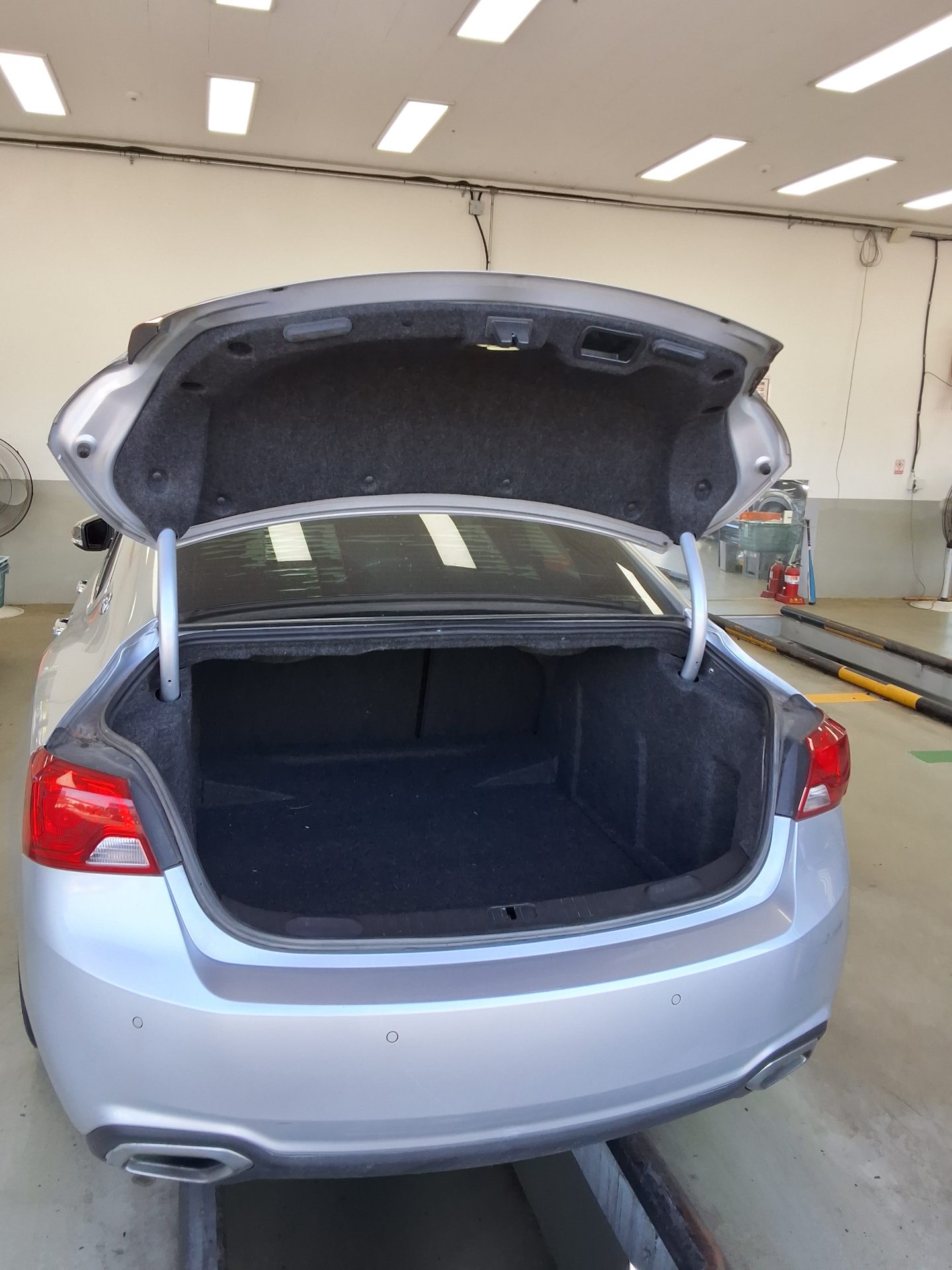CHEVROLET (DAEWOO) IMPALA 2.5 LTZ 2016 - zdjęcie 15