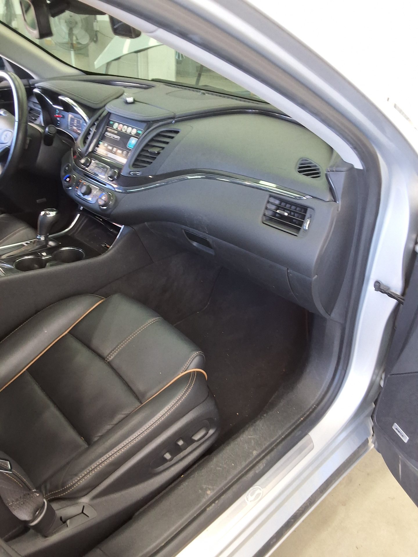CHEVROLET (DAEWOO) IMPALA 2.5 LTZ 2016 - zdjęcie 14
