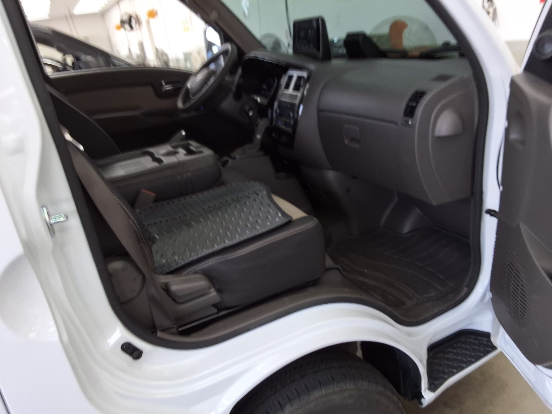 HYUNDAI PORTER II LPG DOUBLE CAB EXTRA LONG WHEELBASE PREMIUM 2024 - zdjęcie 15