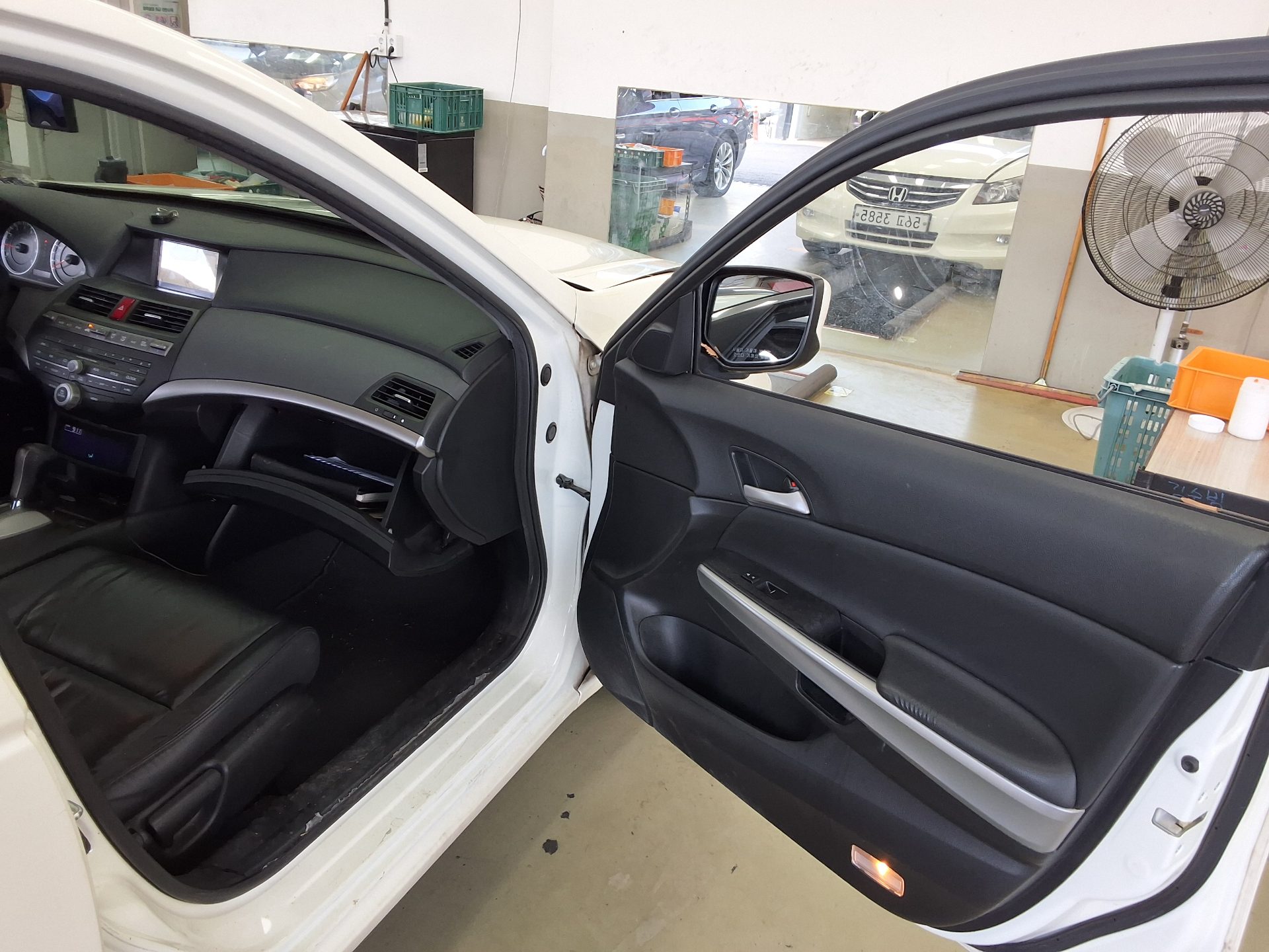 HONDA ACCORD (8TH GEN) 2.4 2011 - zdjęcie 14