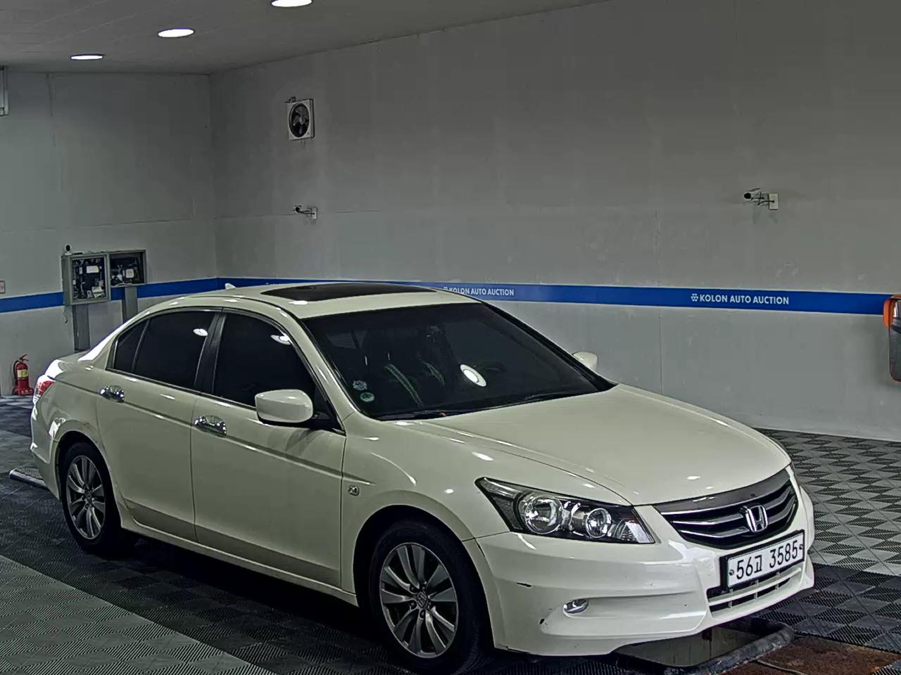 HONDA ACCORD (8TH GEN) 2.4 2011 - zdjęcie 3