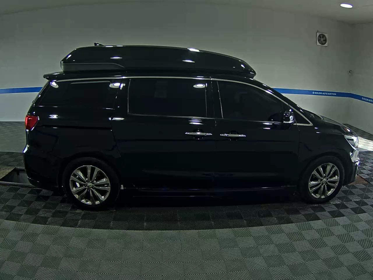 KIA ALL NEW CARNIVAL HI-LIMOUSINE DIESEL 9-SEATER NOBLESSE 2016 - zdjęcie 4