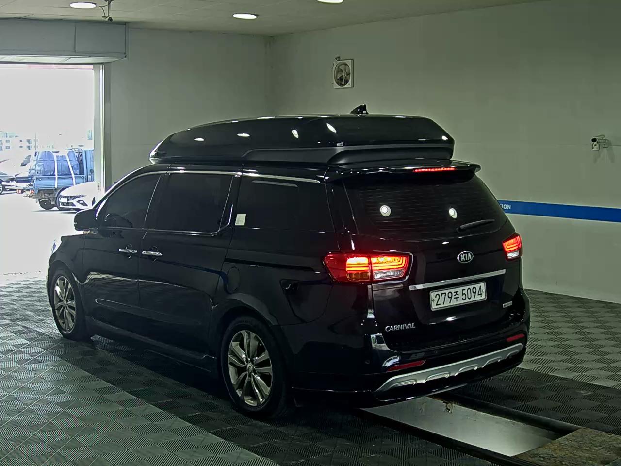 KIA ALL NEW CARNIVAL HI-LIMOUSINE DIESEL 9-SEATER NOBLESSE 2016 - zdjęcie 6