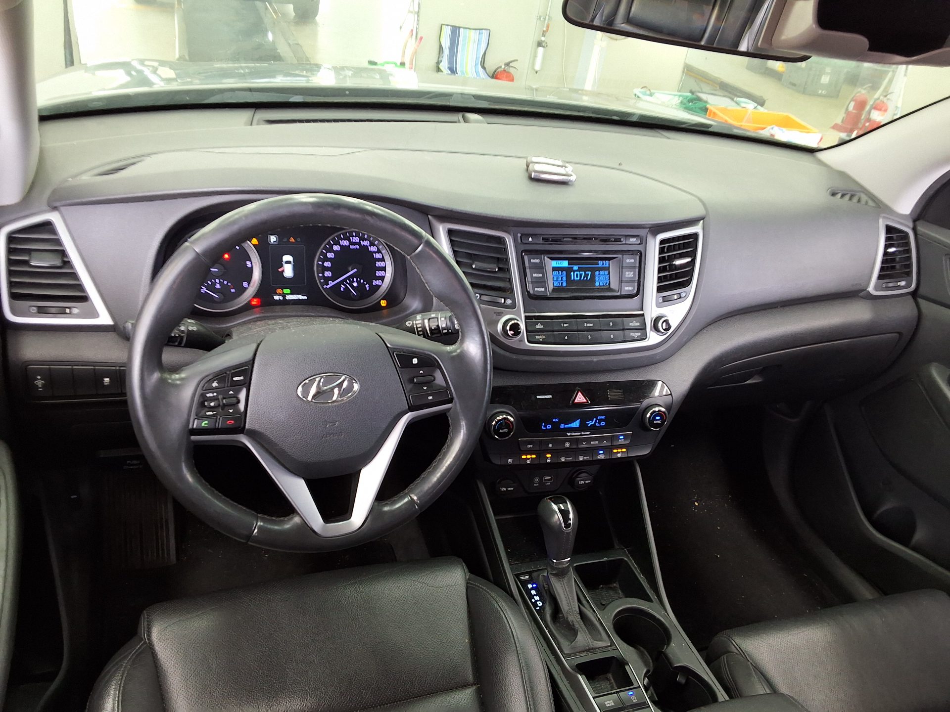 HYUNDAI ALL NEW TUCSON DIESEL 1.7 2WD MODERN 2016 - zdjęcie 11