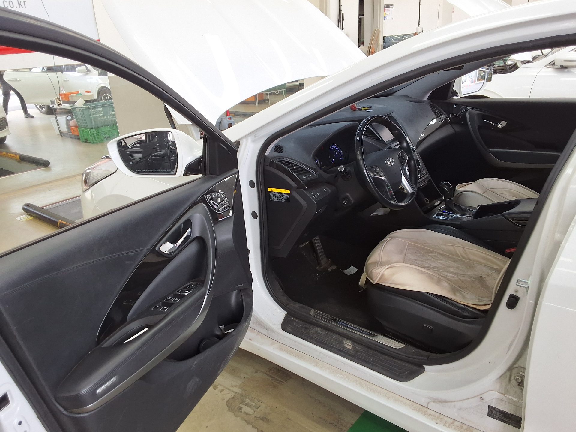 HYUNDAI GRANDEUR HG DIESEL HG 220 PREMIUM 2016 - zdjęcie 10