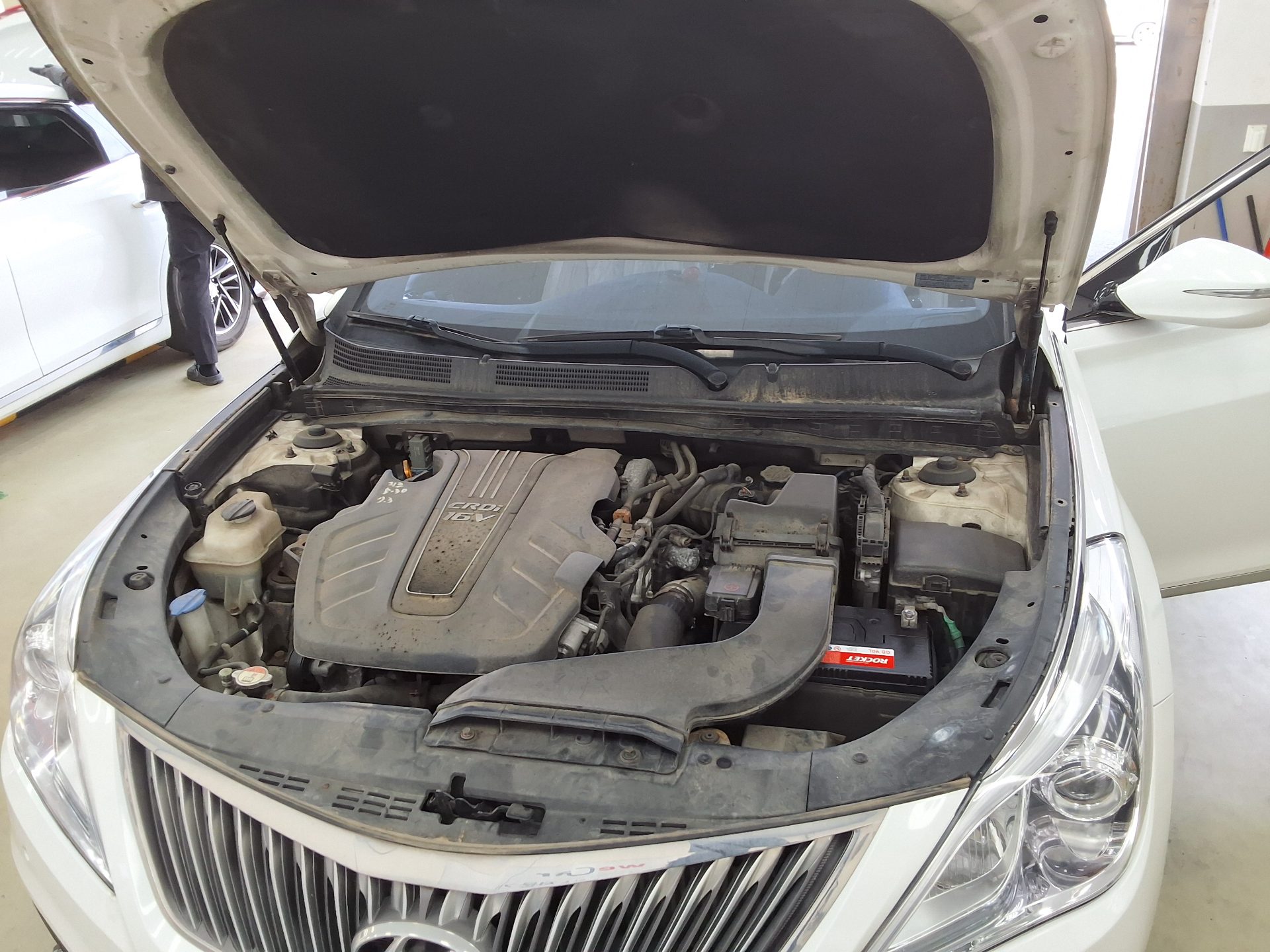 HYUNDAI GRANDEUR HG DIESEL HG 220 PREMIUM 2016 - zdjęcie 19