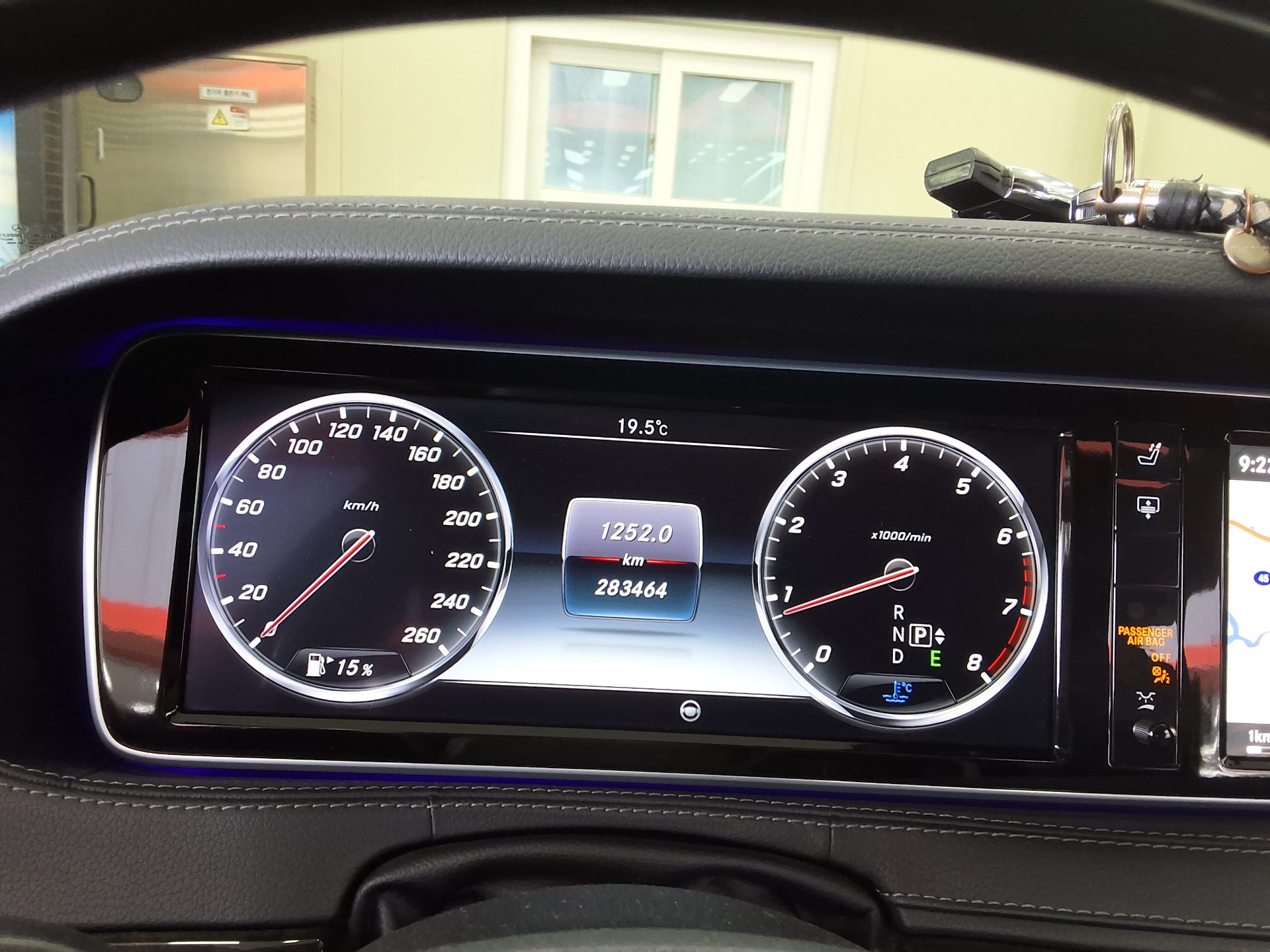 MERCEDES-BENZ S-CLASS (6TH GEN) S400L 4MATIC 2016 - zdjęcie 10